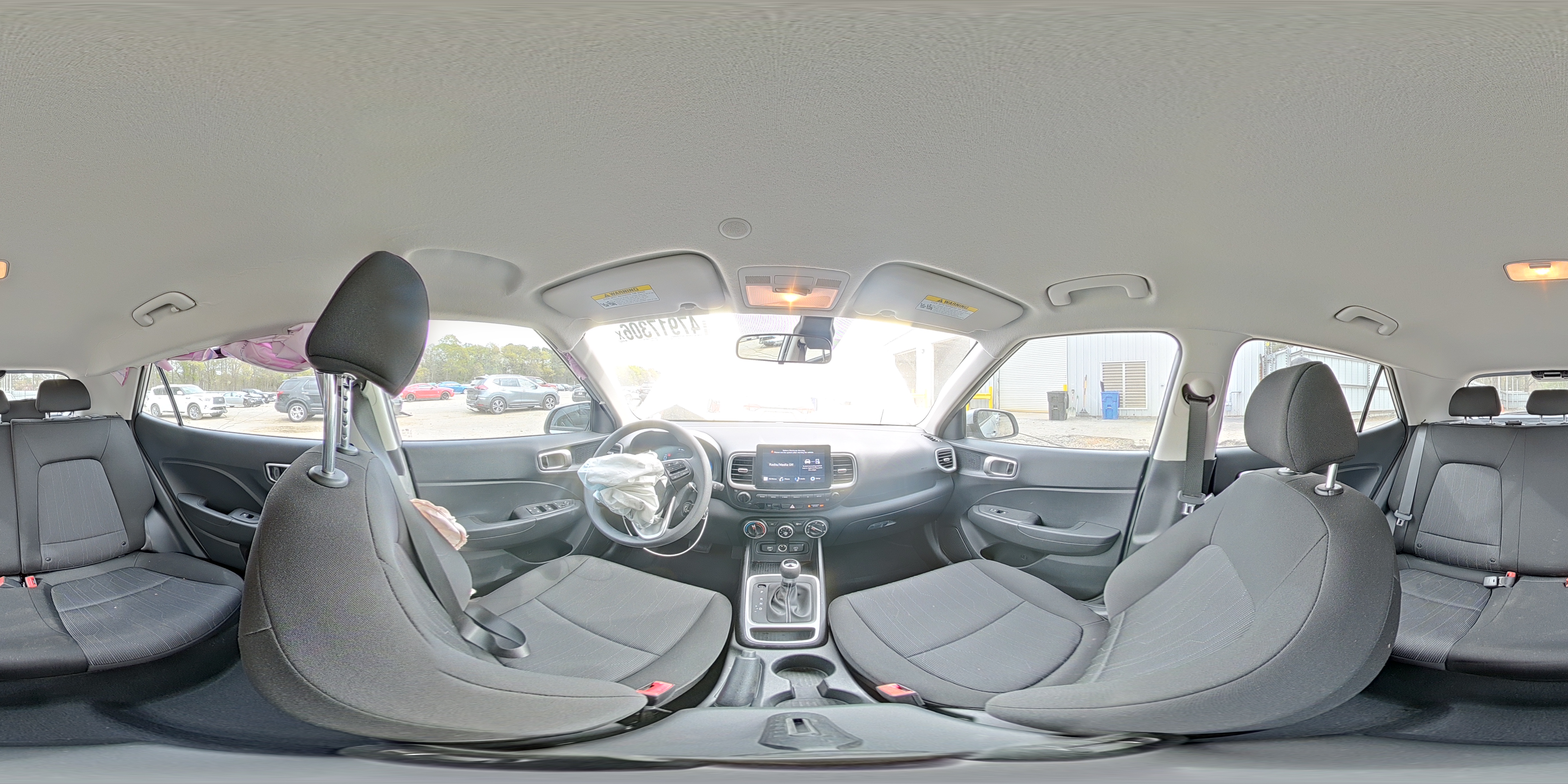 2025 Hyundai Venue Se Silver vin: KMHRB8A33SU413644