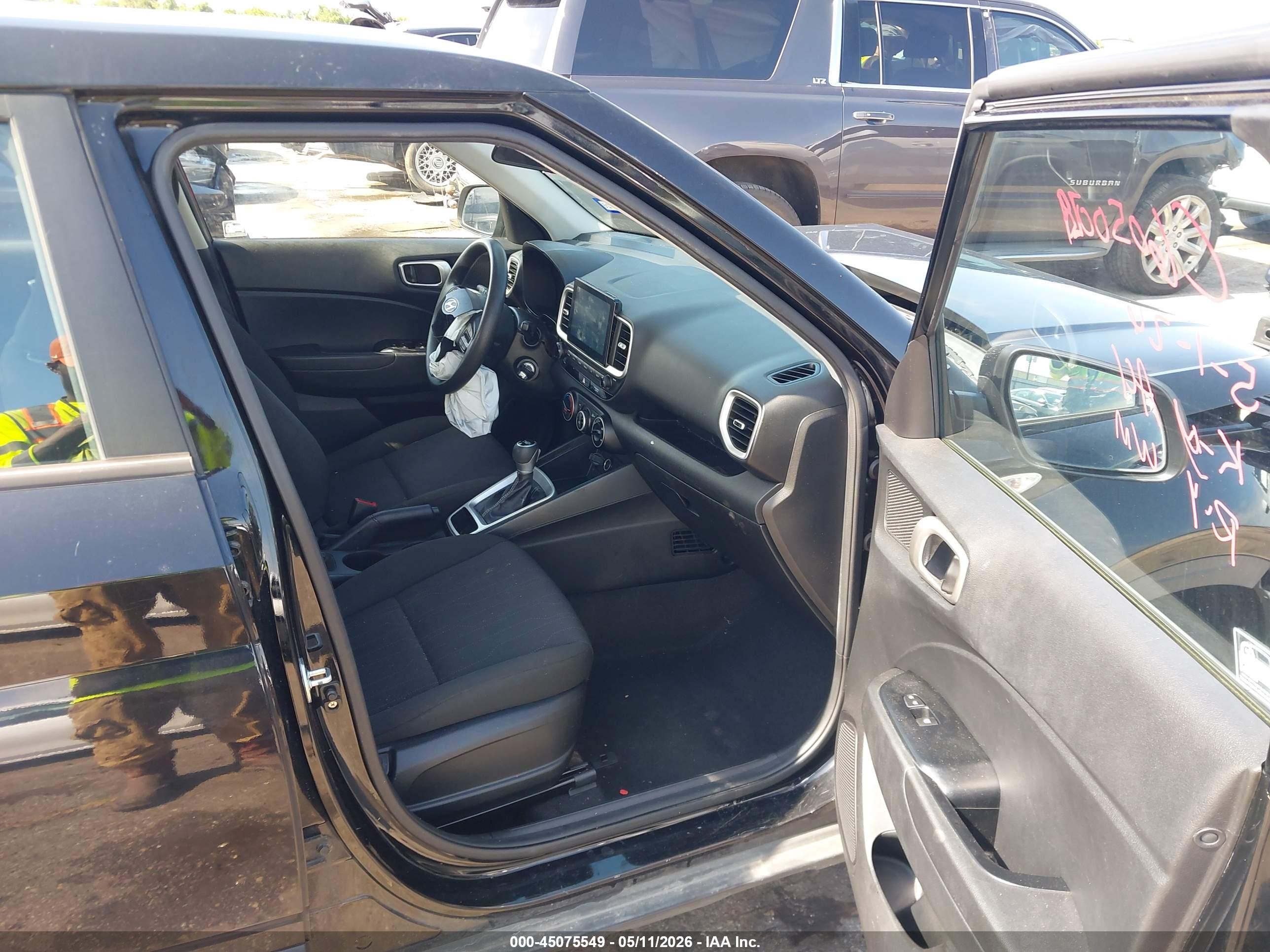 2021 Hyundai Venue Se Black vin: KMHRB8A36MU116547
