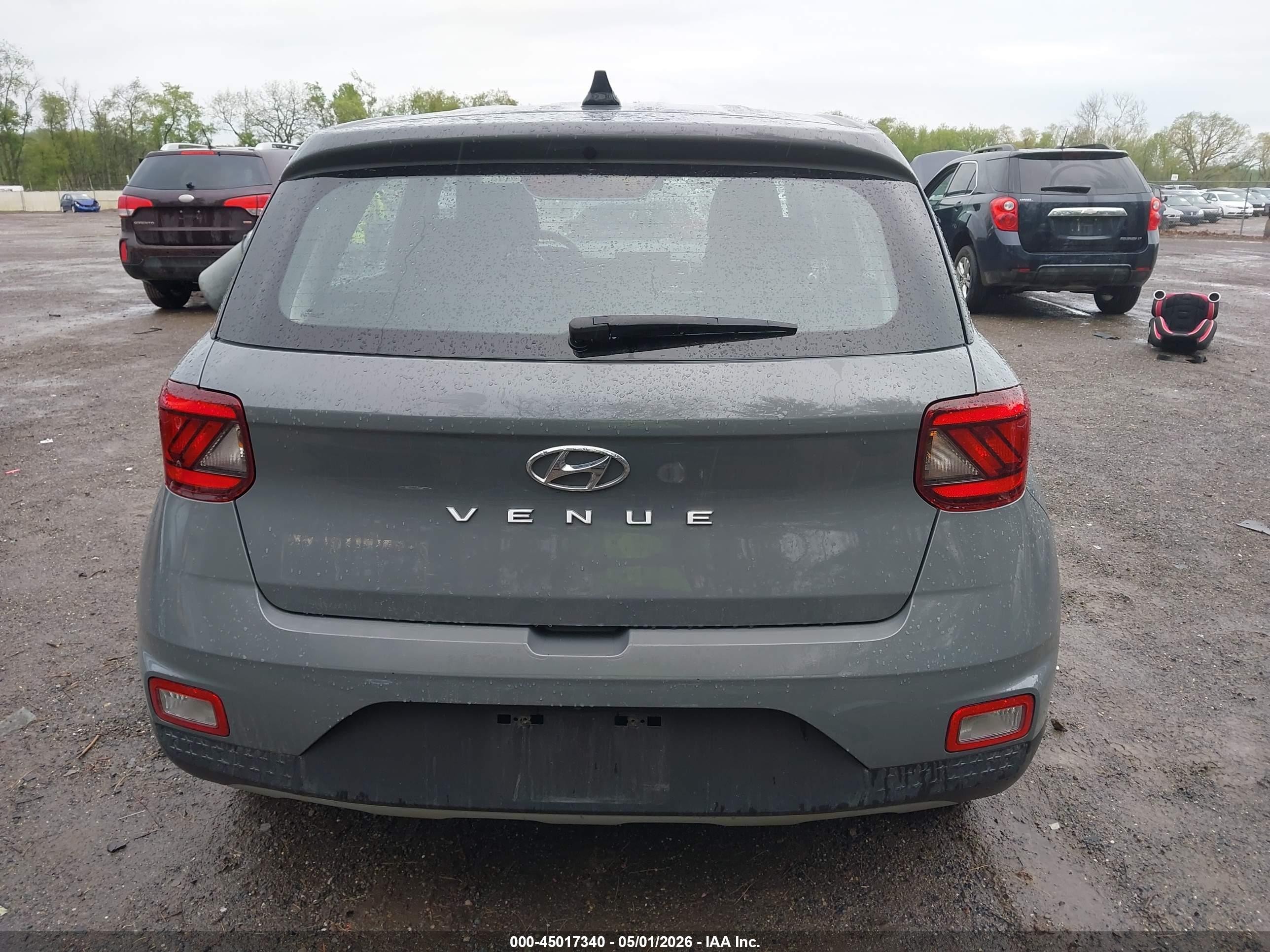 2022 Hyundai Venue Se Blue vin: KMHRB8A39NU177635