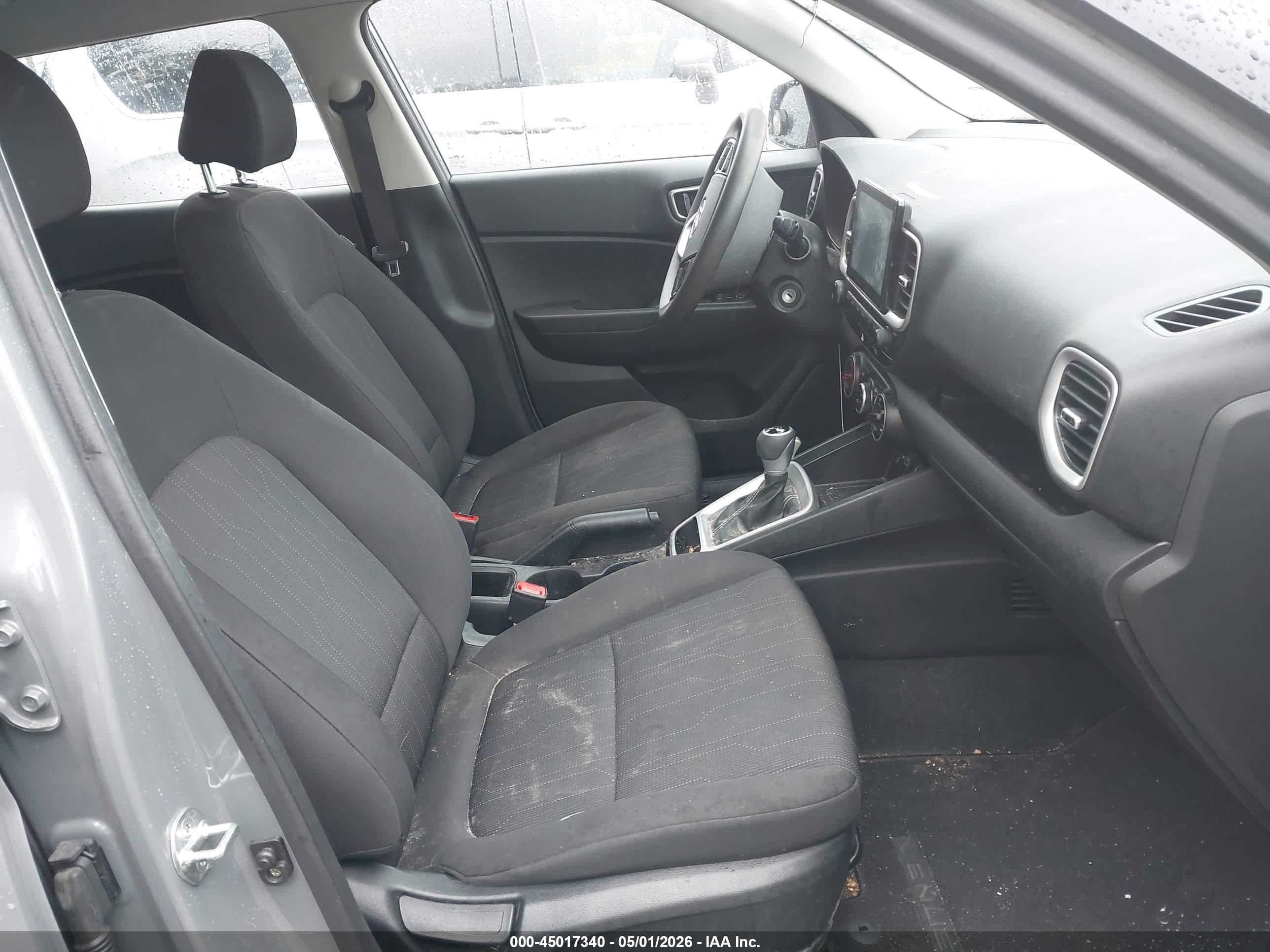 2022 Hyundai Venue Se Blue vin: KMHRB8A39NU177635