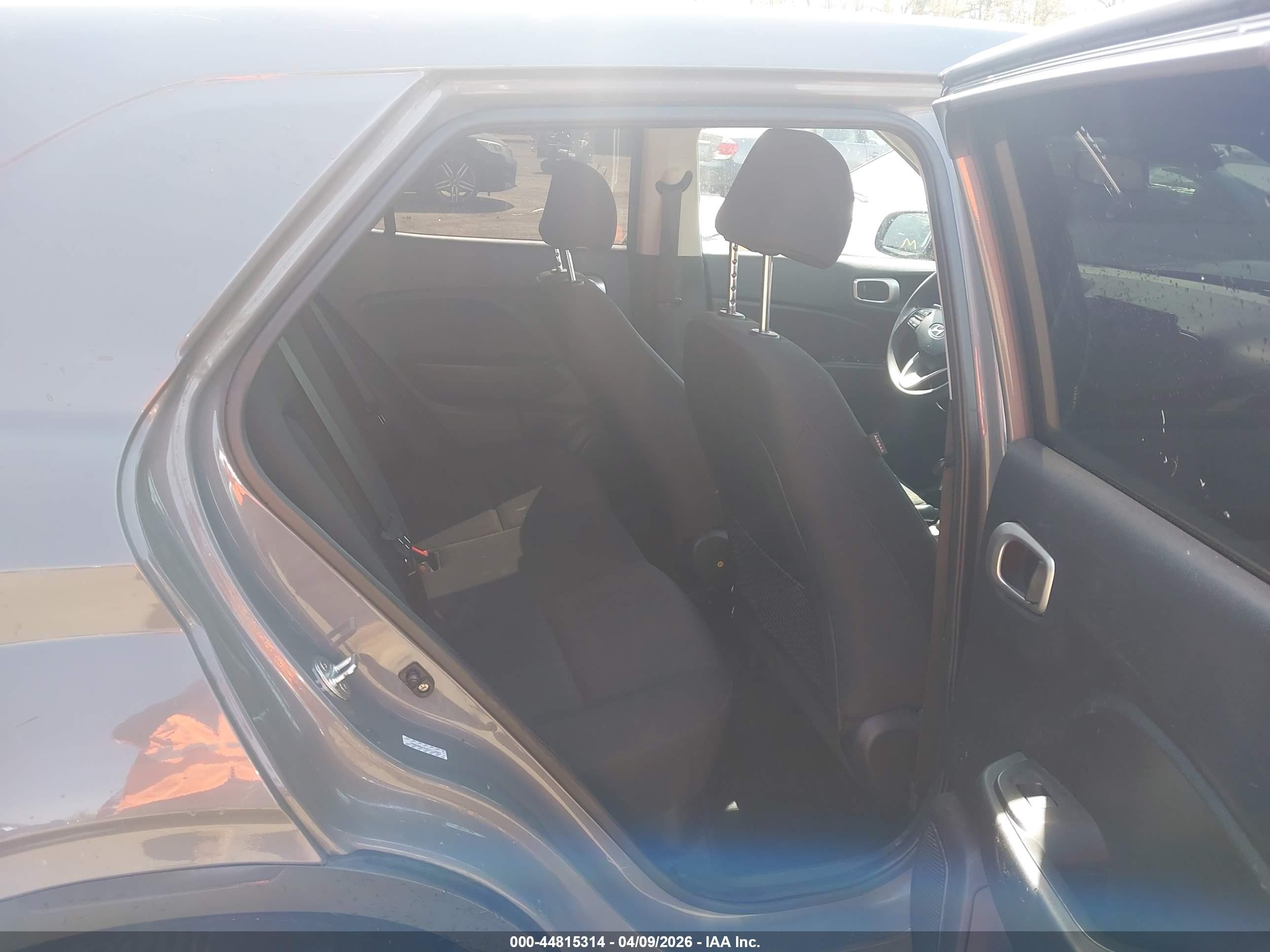 2021 Hyundai Venue Se Серый vin: KMHRB8A3XMU112887