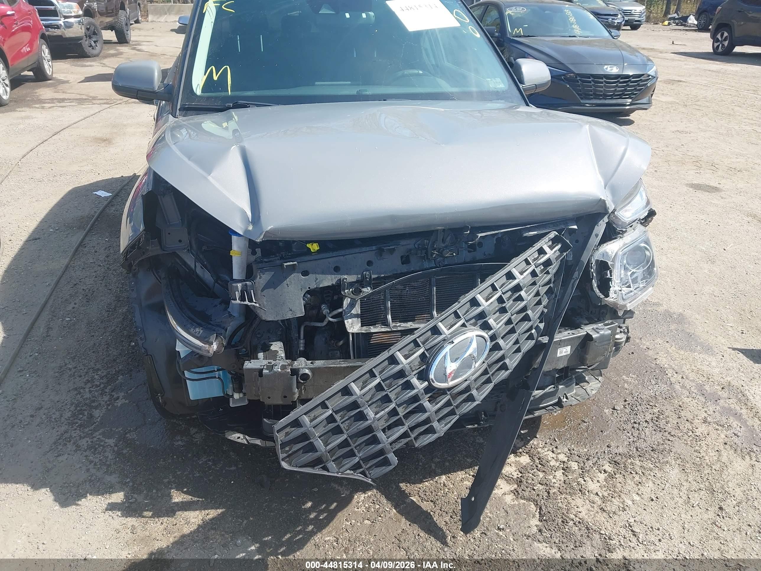 2021 Hyundai Venue Se Серый vin: KMHRB8A3XMU112887