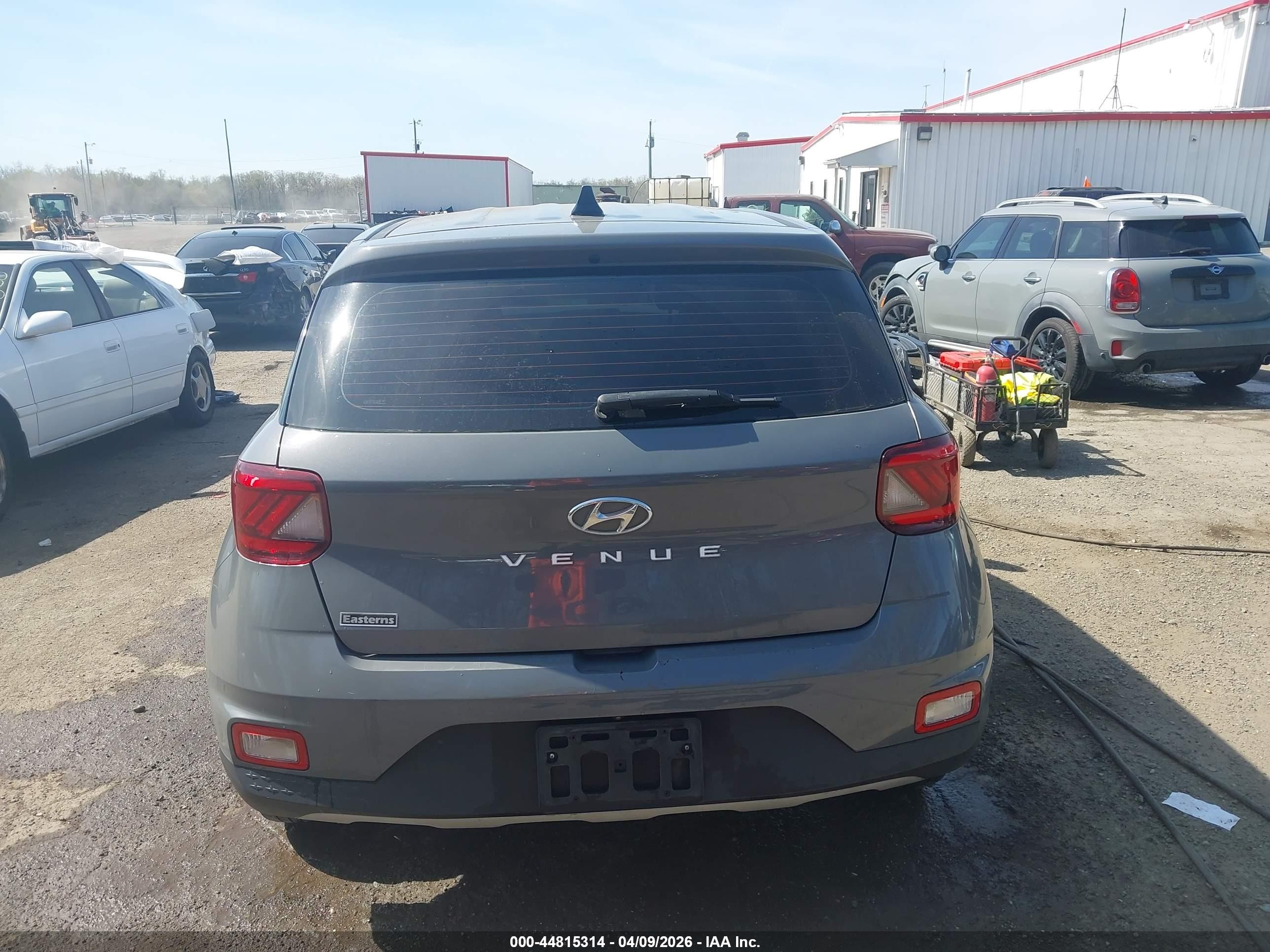 2021 Hyundai Venue Se Серый vin: KMHRB8A3XMU112887