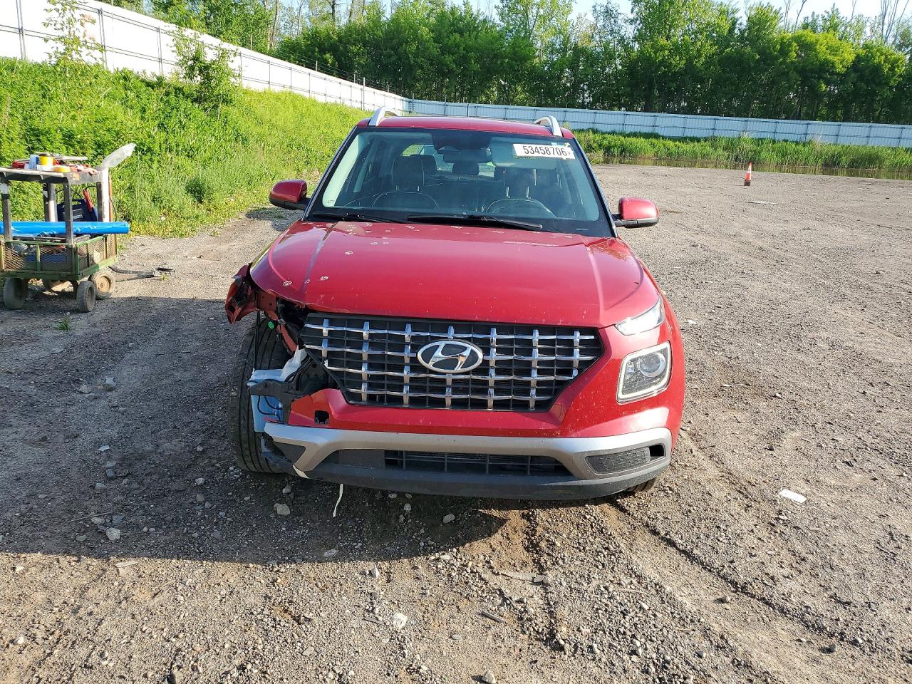 2023 Hyundai Venue Limited Red vin: KMHRC8A30PU228312