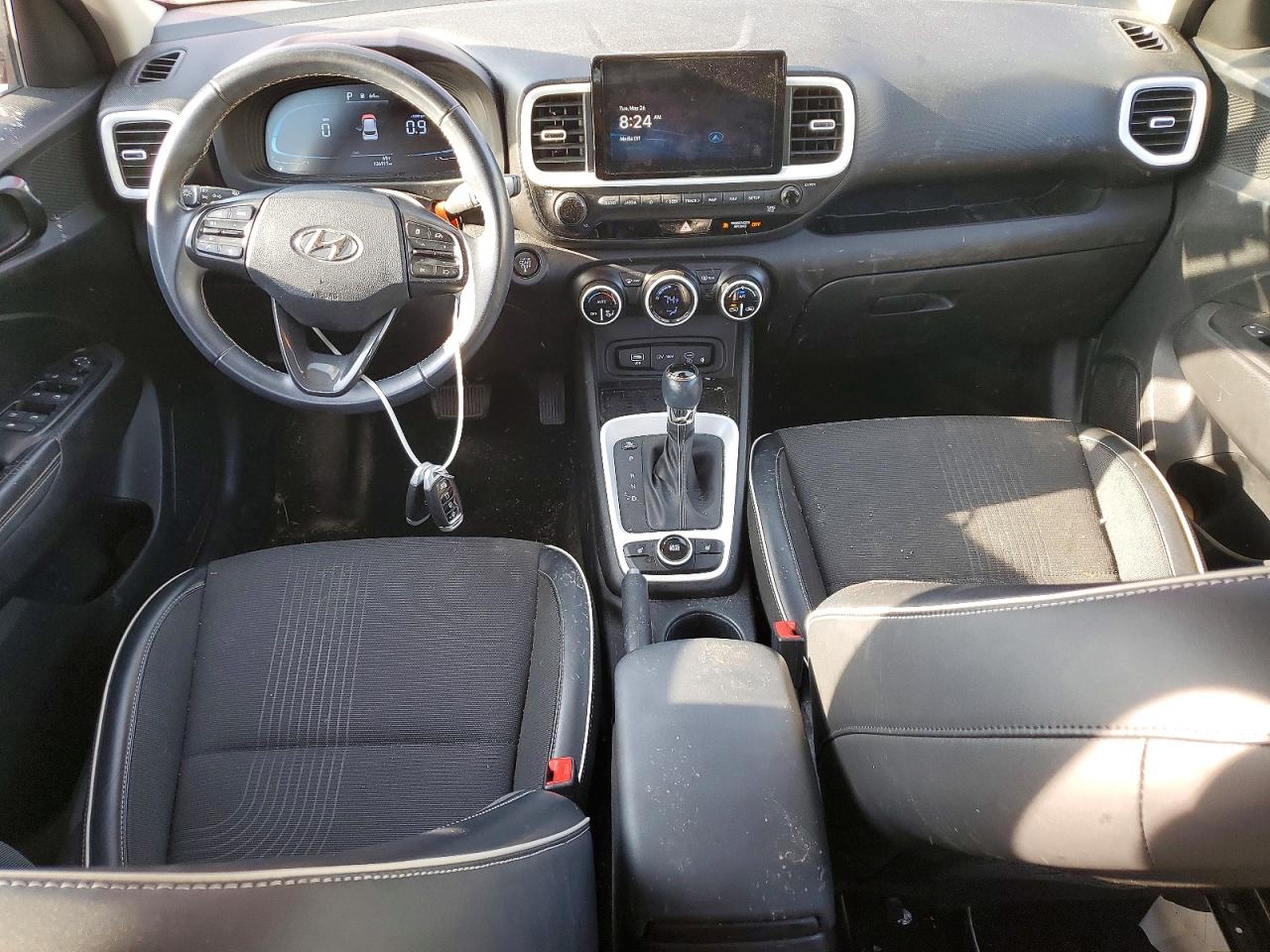 2023 Hyundai Venue Limited Red vin: KMHRC8A30PU228312
