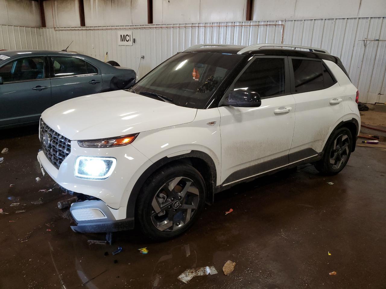 2025 Hyundai Venue Sel White vin: KMHRC8A30SU413808