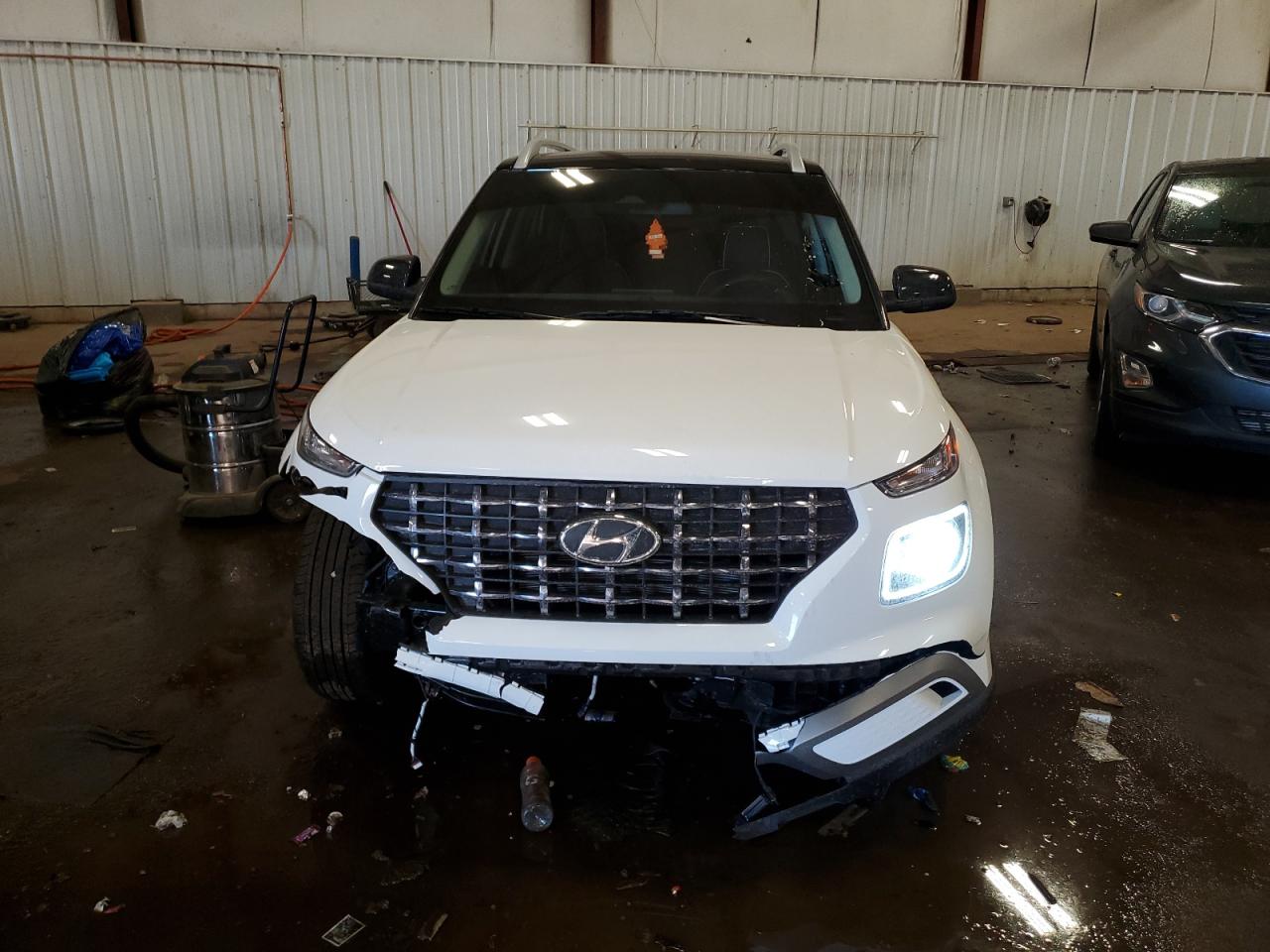 2025 Hyundai Venue Sel White vin: KMHRC8A30SU413808