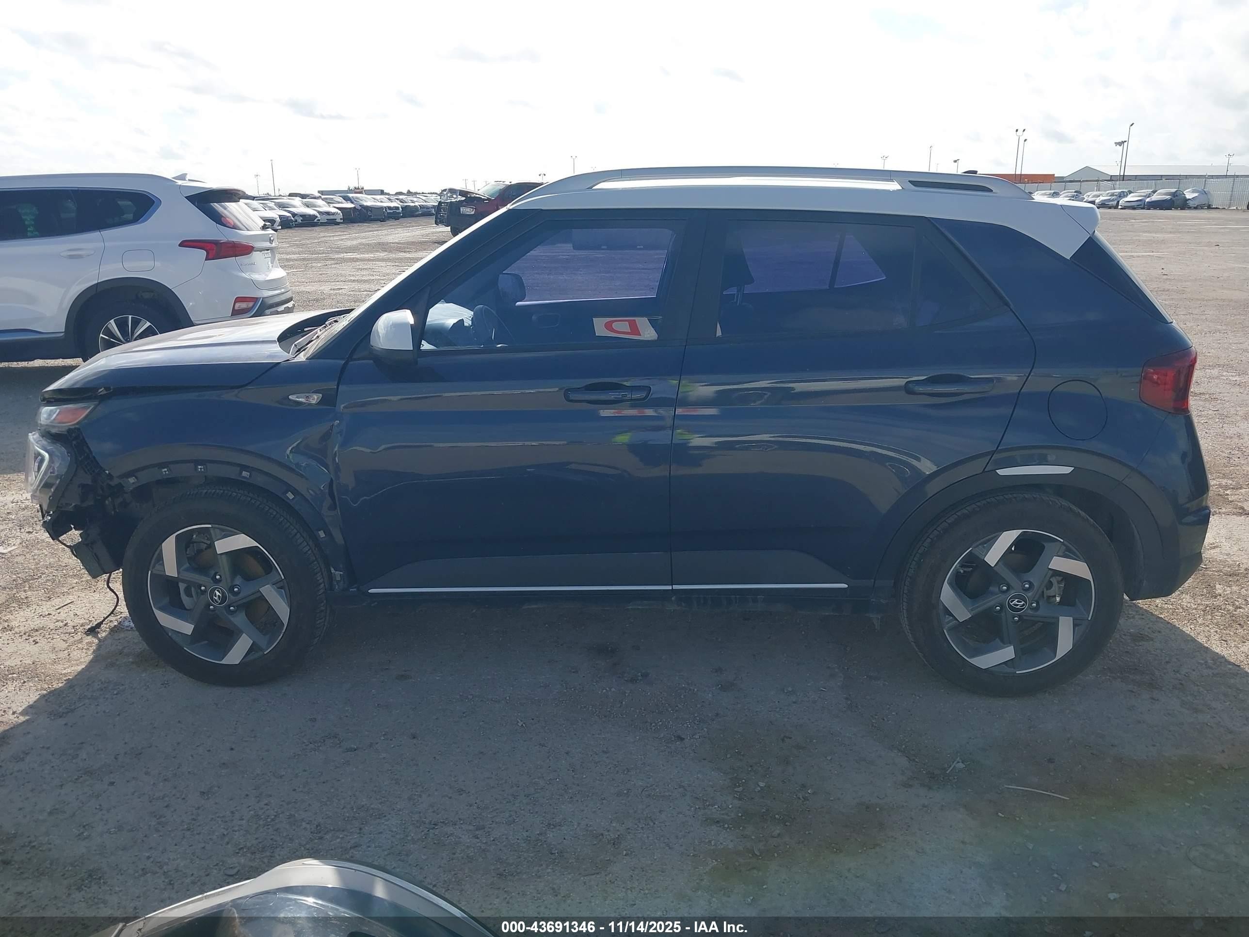 2020 Hyundai Venue Denim Blue vin: KMHRC8A31LU019915
