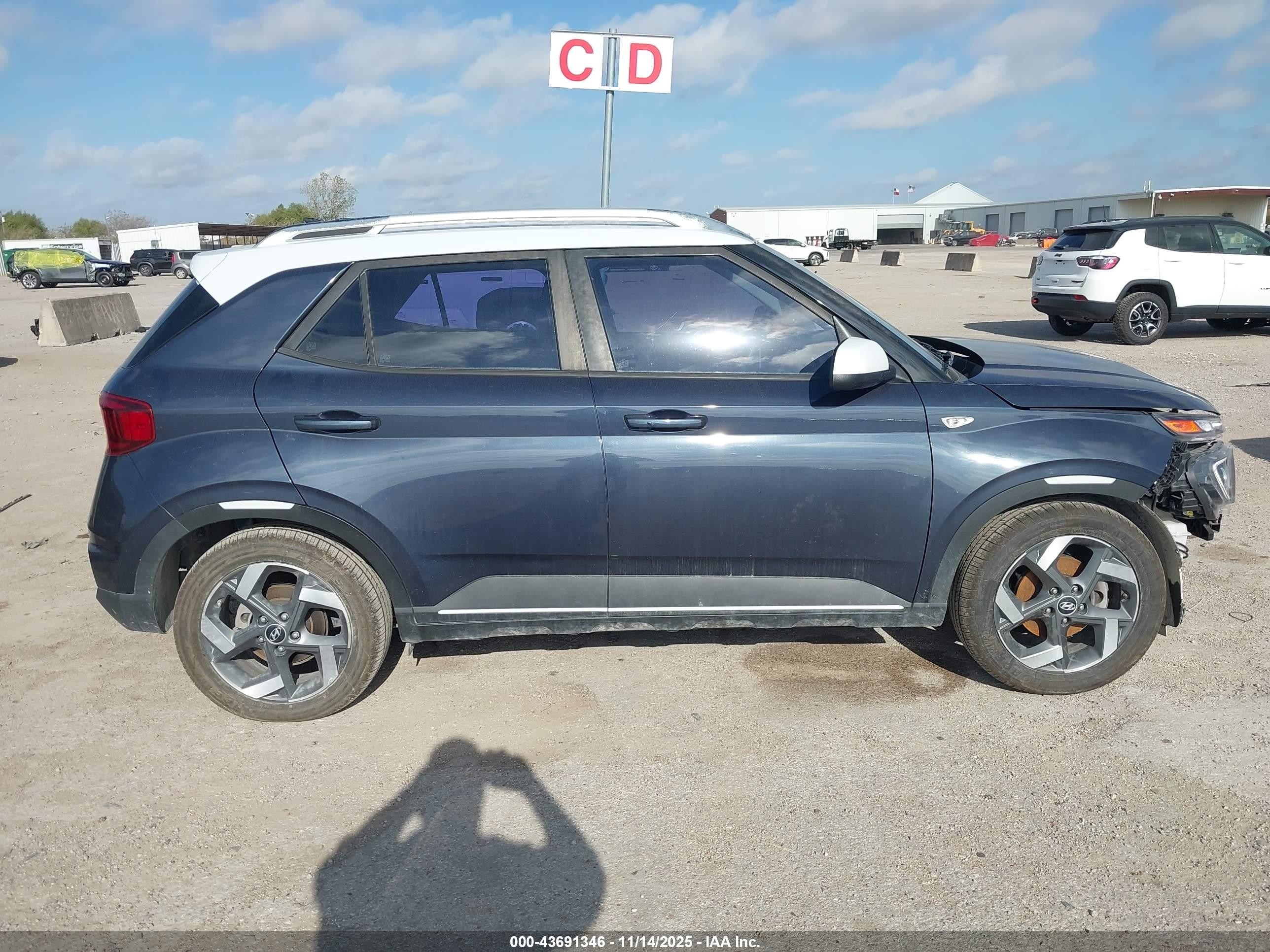 2020 Hyundai Venue Denim Blue vin: KMHRC8A31LU019915