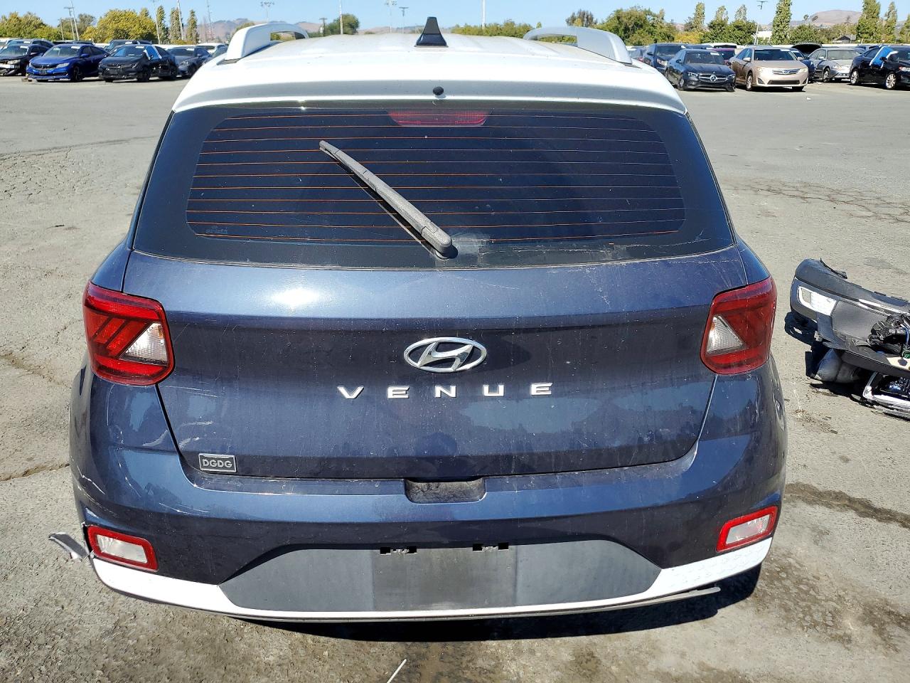 2020 Hyundai Venue Denim Charcoal vin: KMHRC8A32LU021303