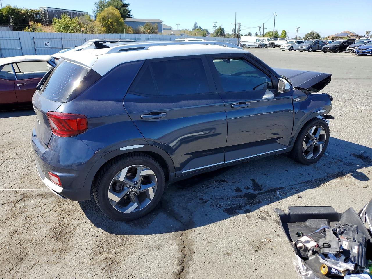 2020 Hyundai Venue Denim Charcoal vin: KMHRC8A32LU021303