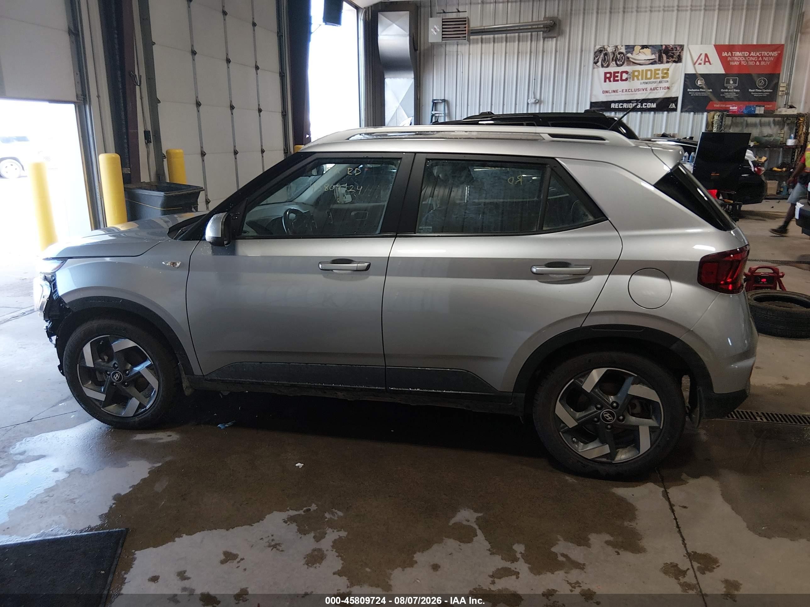 2023 Hyundai Venue Sel Silver vin: KMHRC8A32PU266849