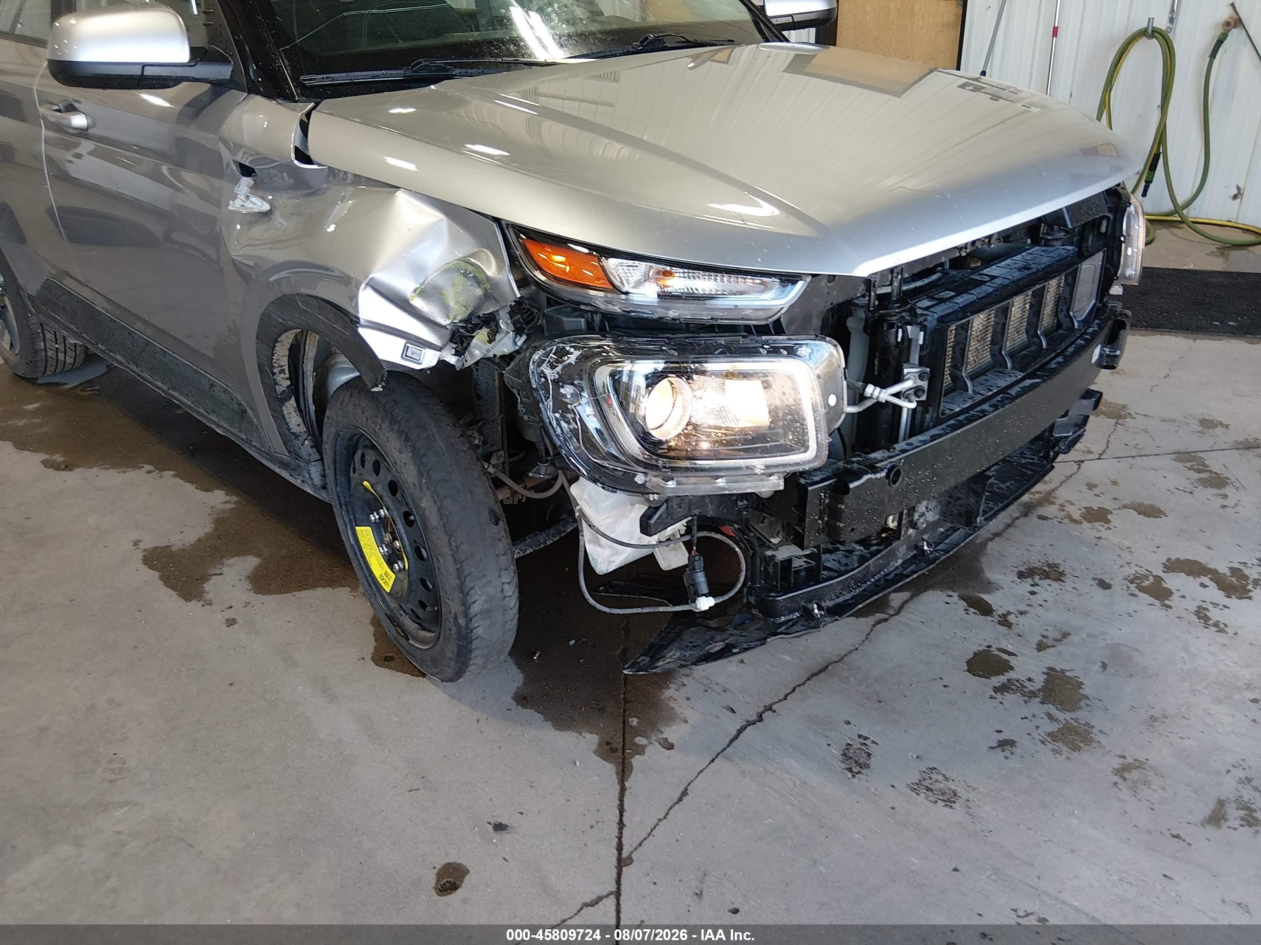 2023 Hyundai Venue Sel Silver vin: KMHRC8A32PU266849