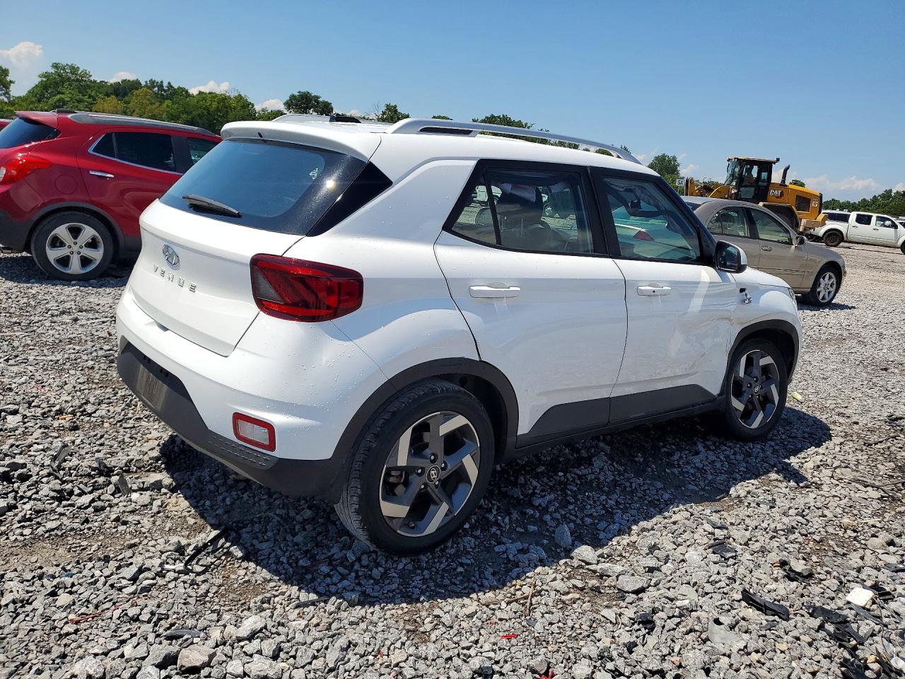 2024 Hyundai Venue White vin: KMHRC8A32RU288255