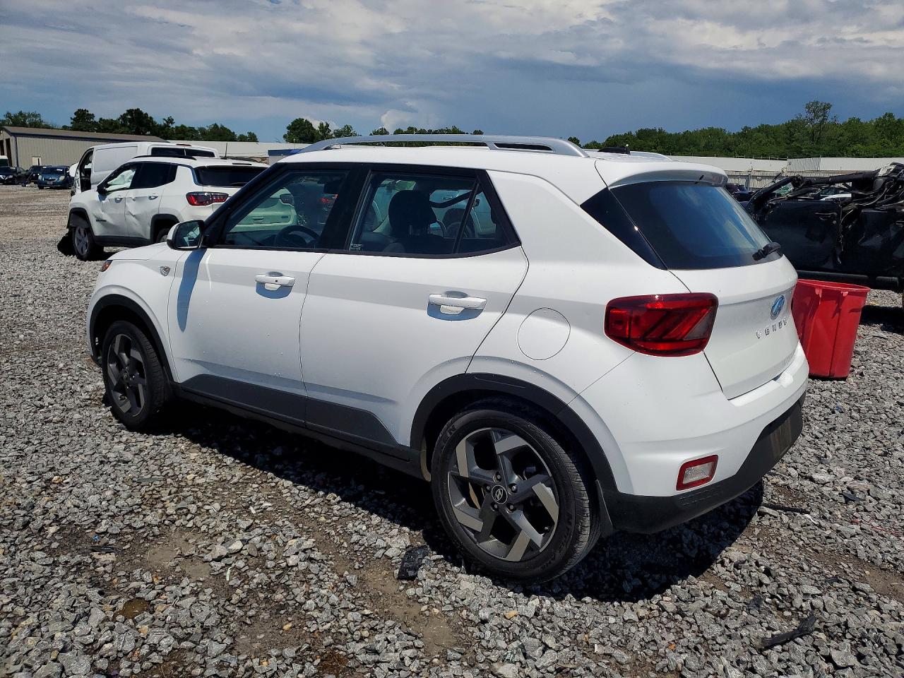 2024 Hyundai Venue White vin: KMHRC8A32RU288255