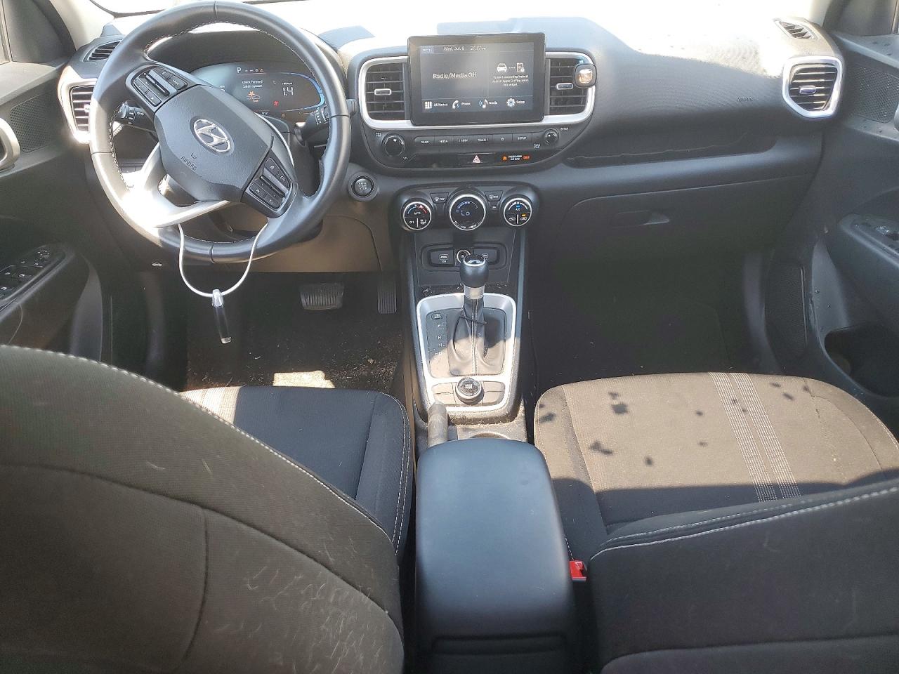 2024 Hyundai Venue White vin: KMHRC8A32RU288255