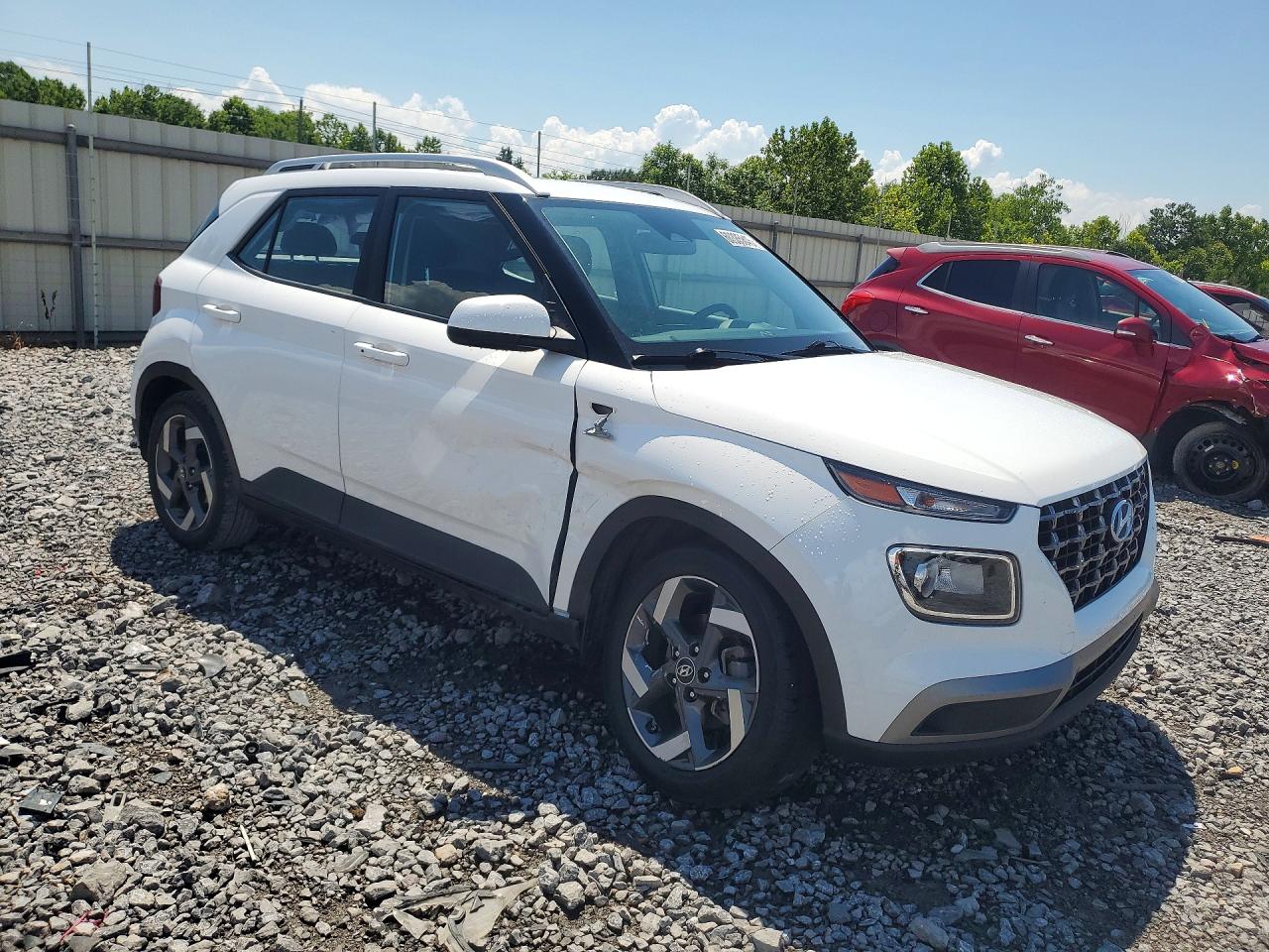 2024 Hyundai Venue White vin: KMHRC8A32RU288255