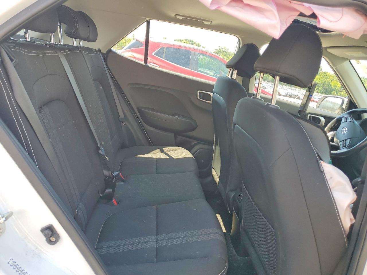 2024 Hyundai Venue White vin: KMHRC8A32RU288255