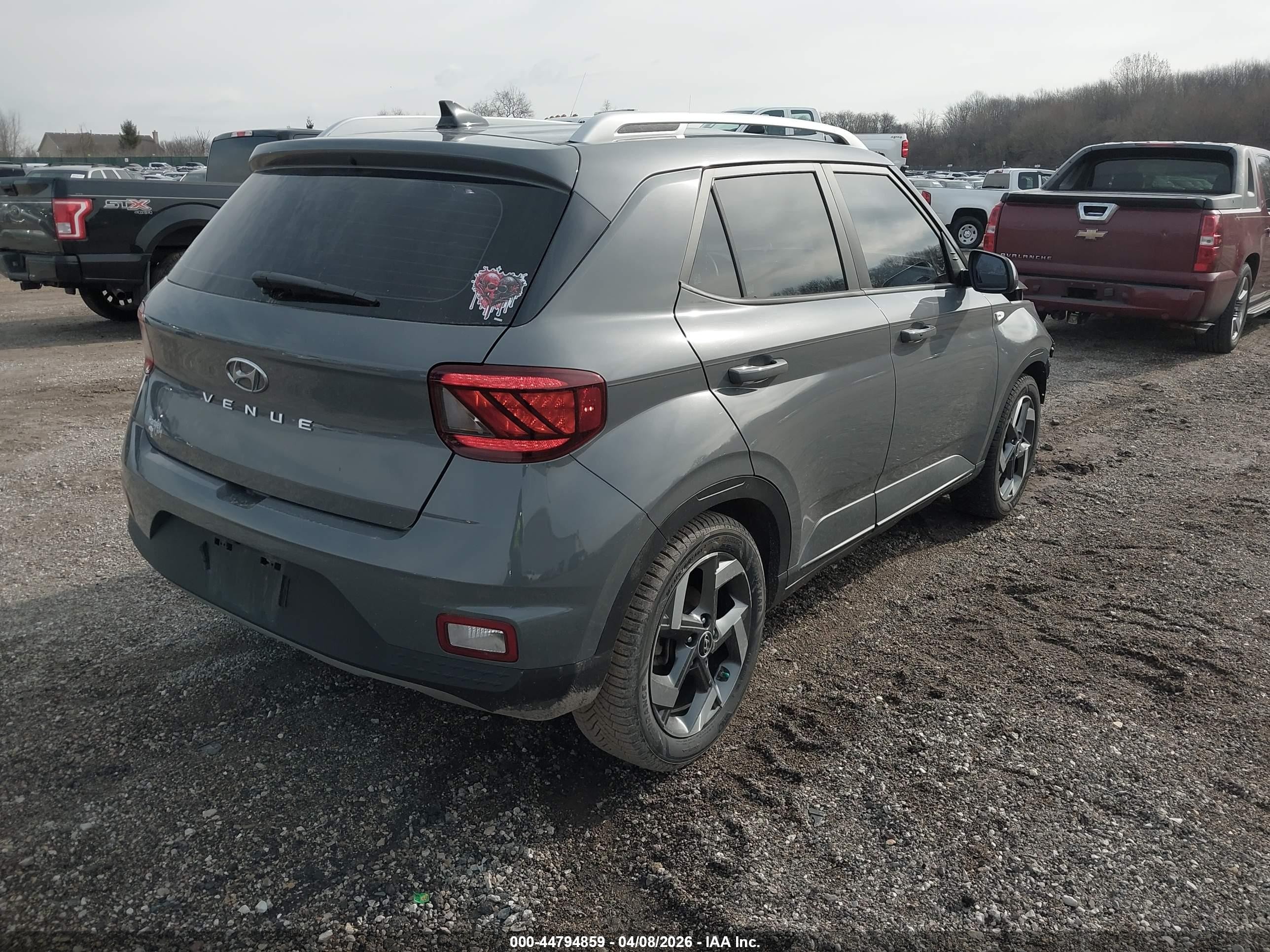 2020 Hyundai Venue Sel Gray vin: KMHRC8A33LU017938