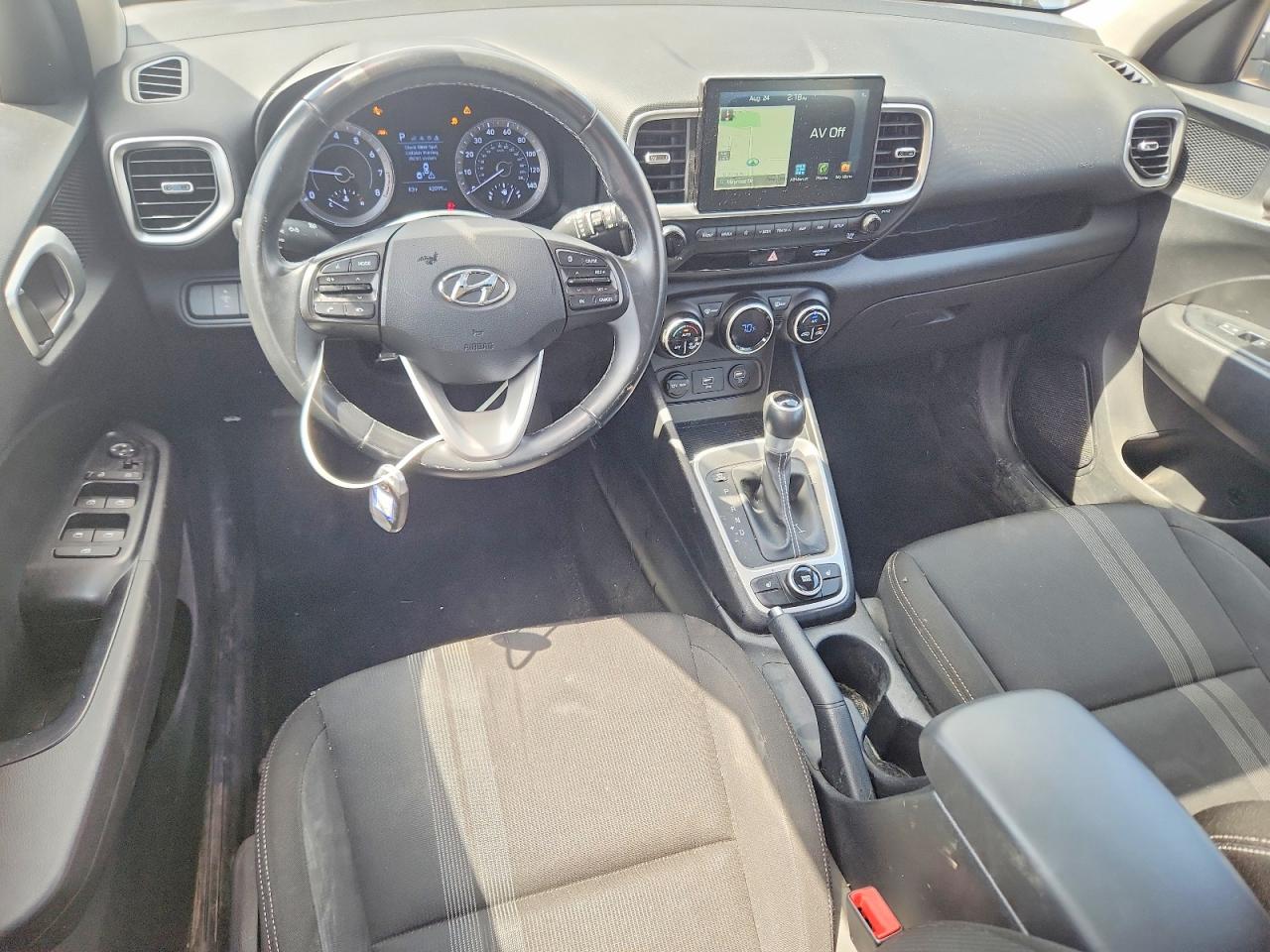 2020 Hyundai Venue Sel Silver vin: KMHRC8A33LU033279