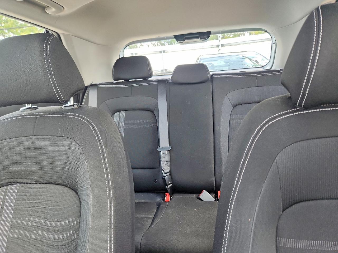2020 Hyundai Venue Sel Silver vin: KMHRC8A33LU033279
