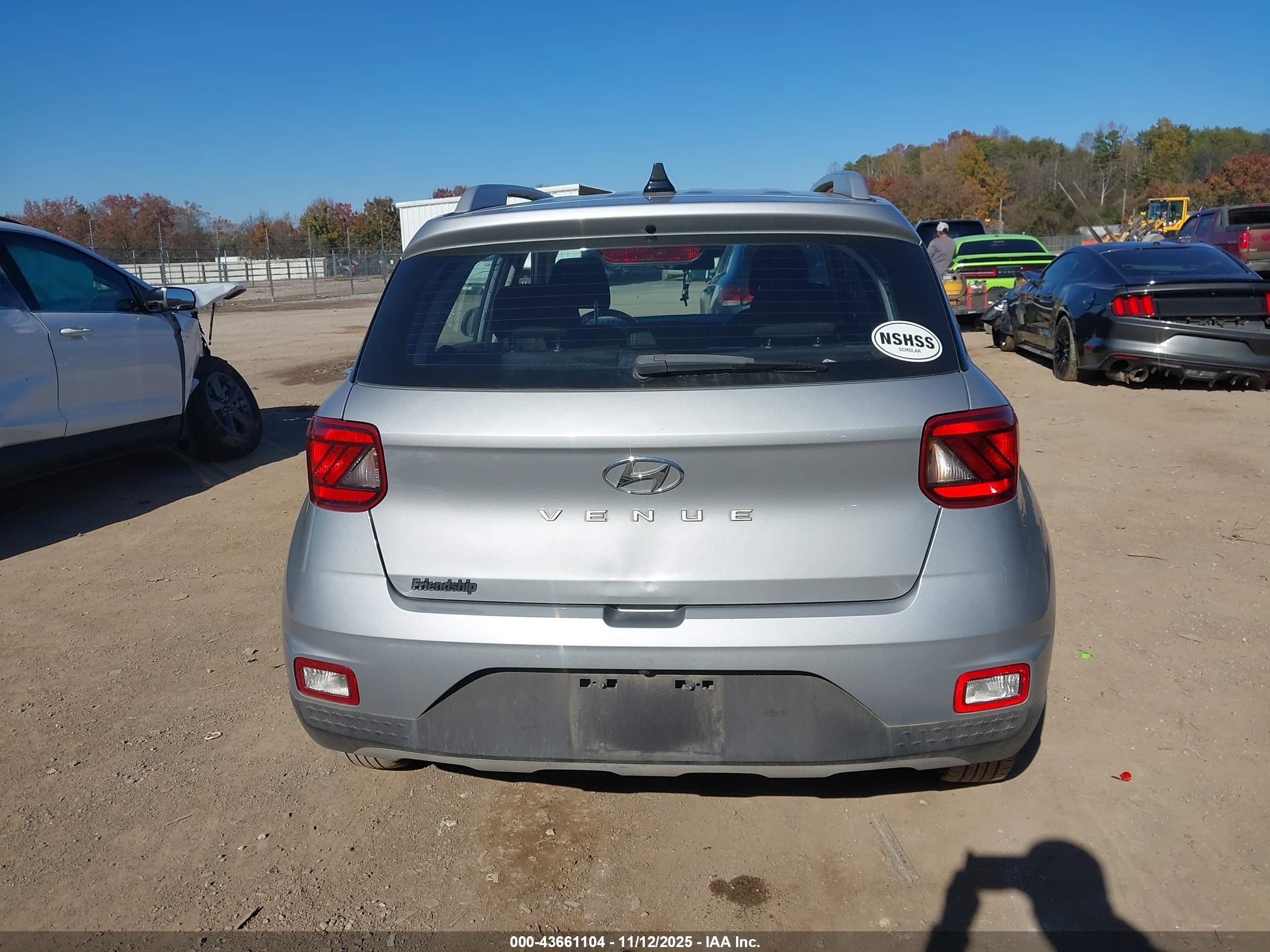 2020 Hyundai Venue Sel Silver vin: KMHRC8A33LU033993