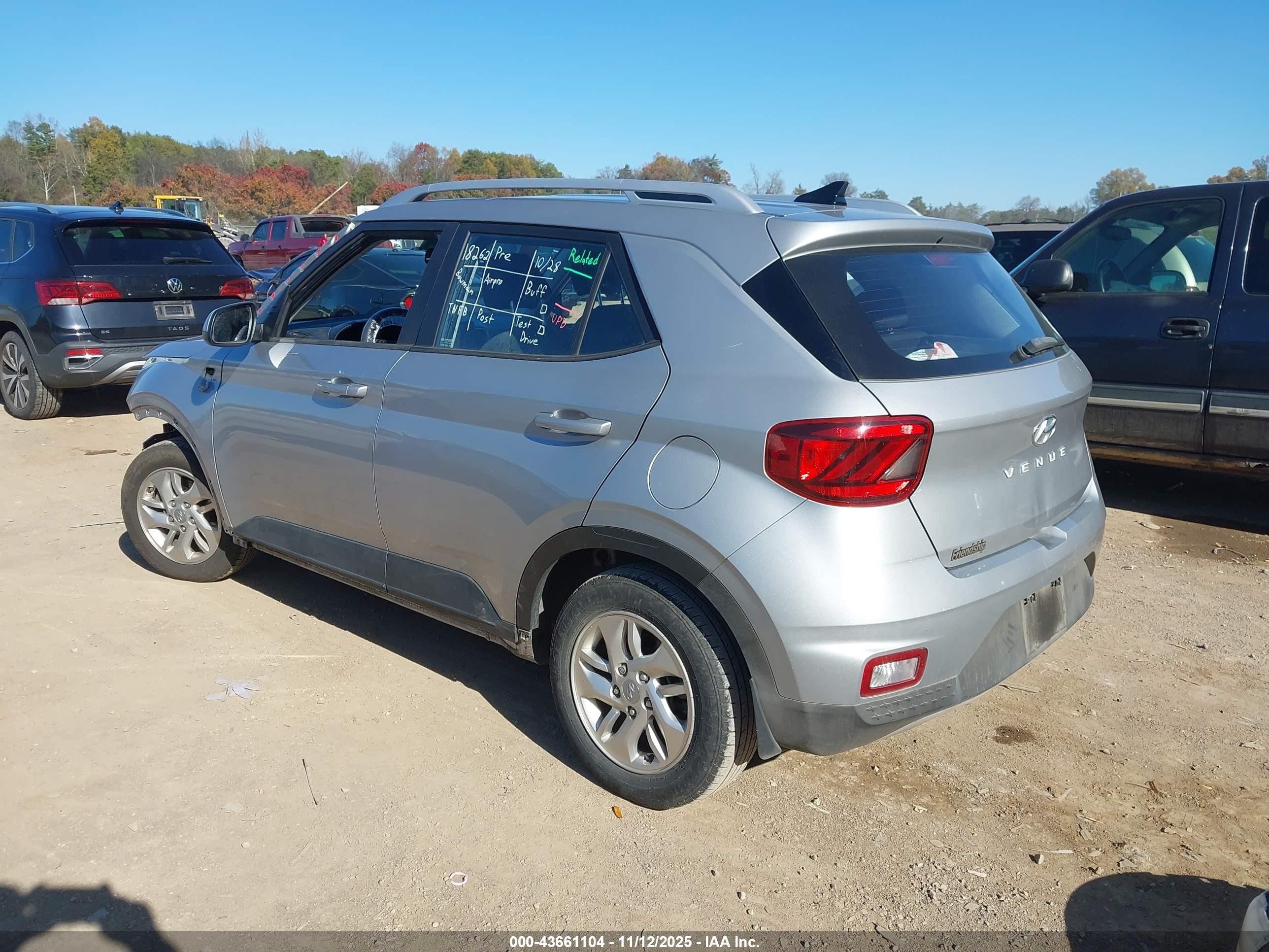 2020 Hyundai Venue Sel Silver vin: KMHRC8A33LU033993