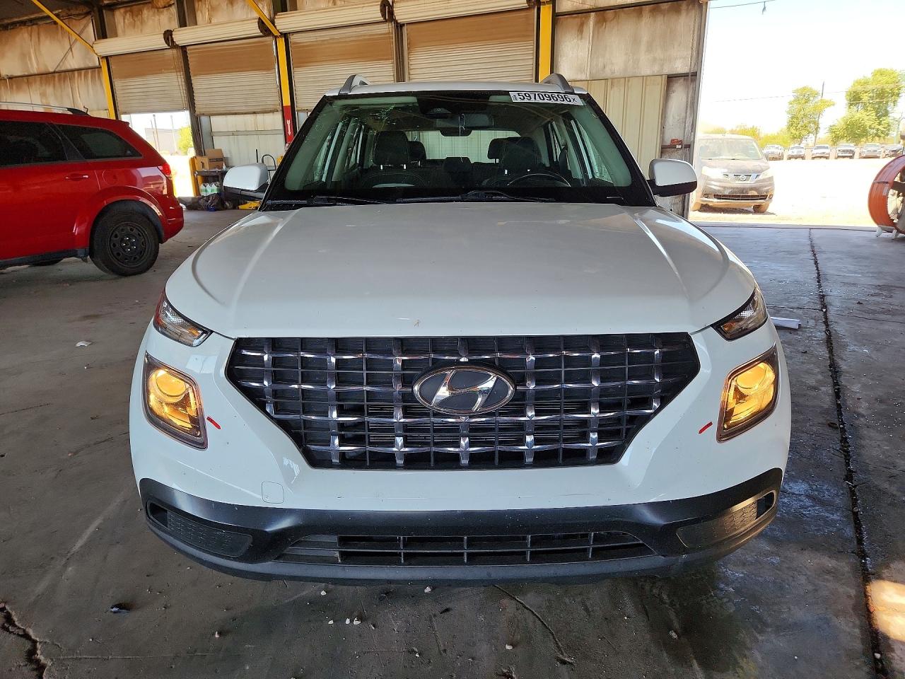 2023 Hyundai Venue Sel White vin: KMHRC8A33PU233780