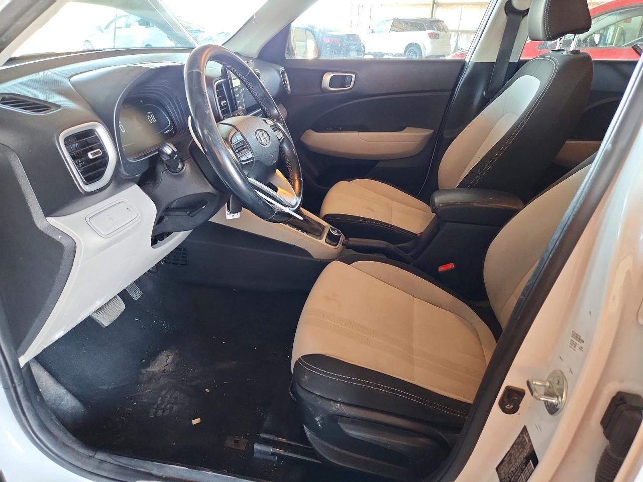 2023 Hyundai Venue Sel White vin: KMHRC8A33PU233780