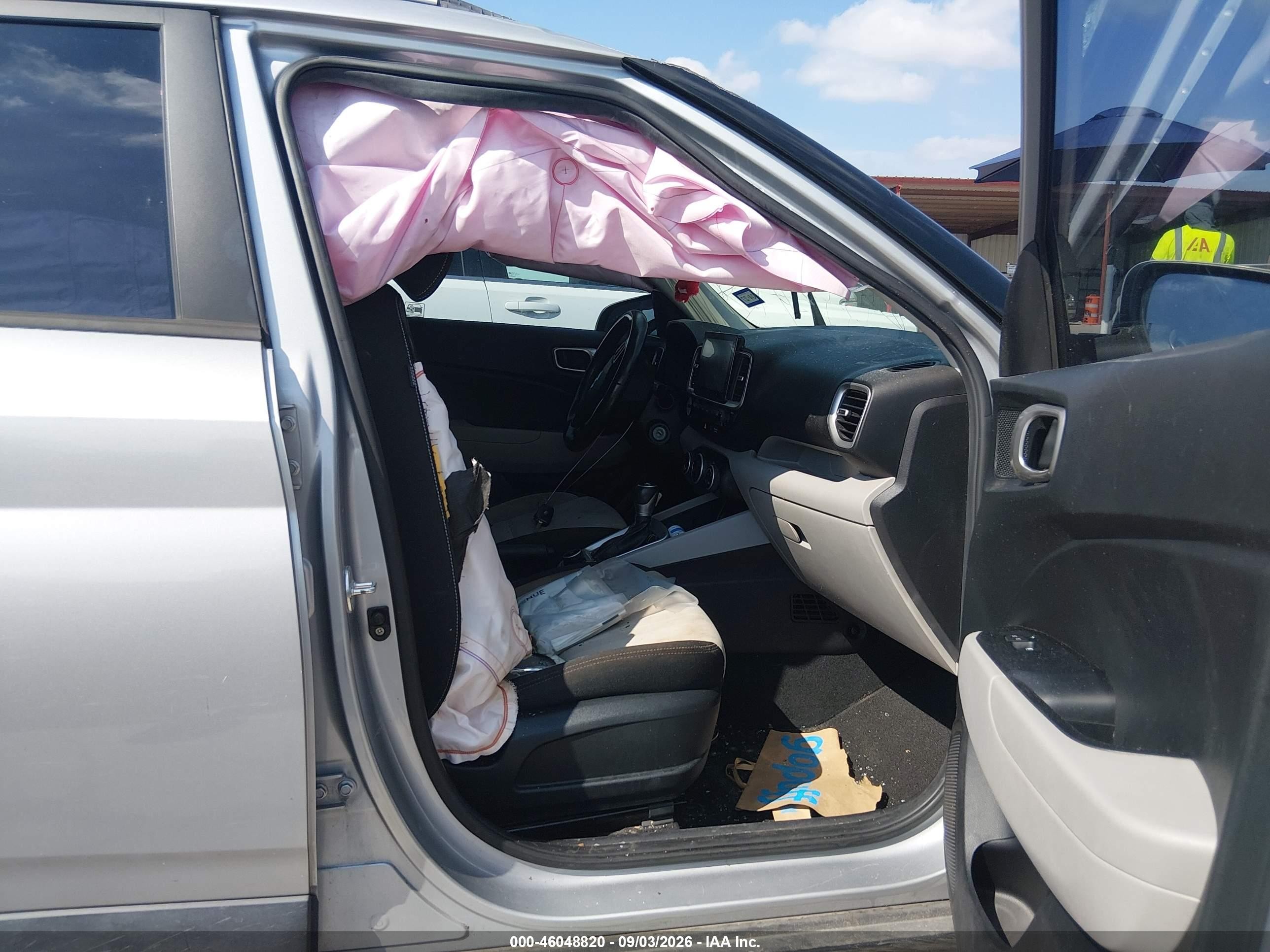 2021 Hyundai Venue Sel Silver vin: KMHRC8A34MU071427