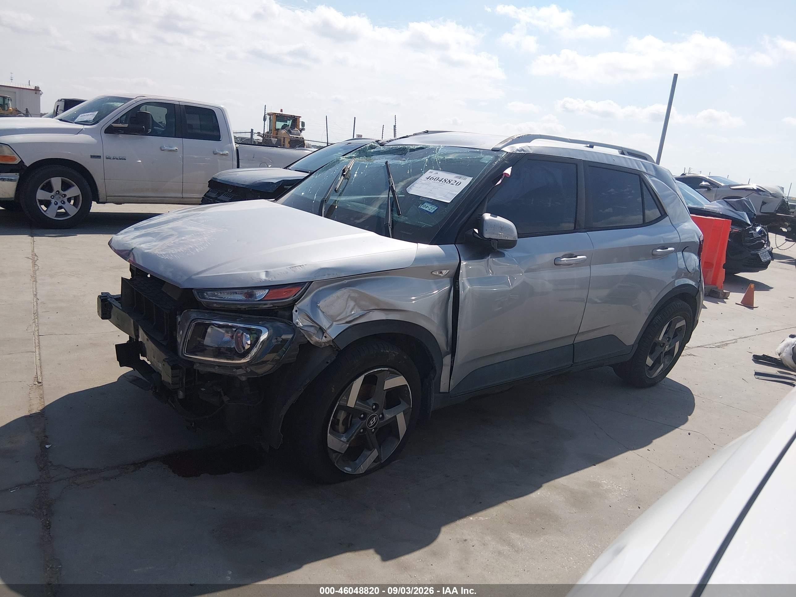 2021 Hyundai Venue Sel Silver vin: KMHRC8A34MU071427