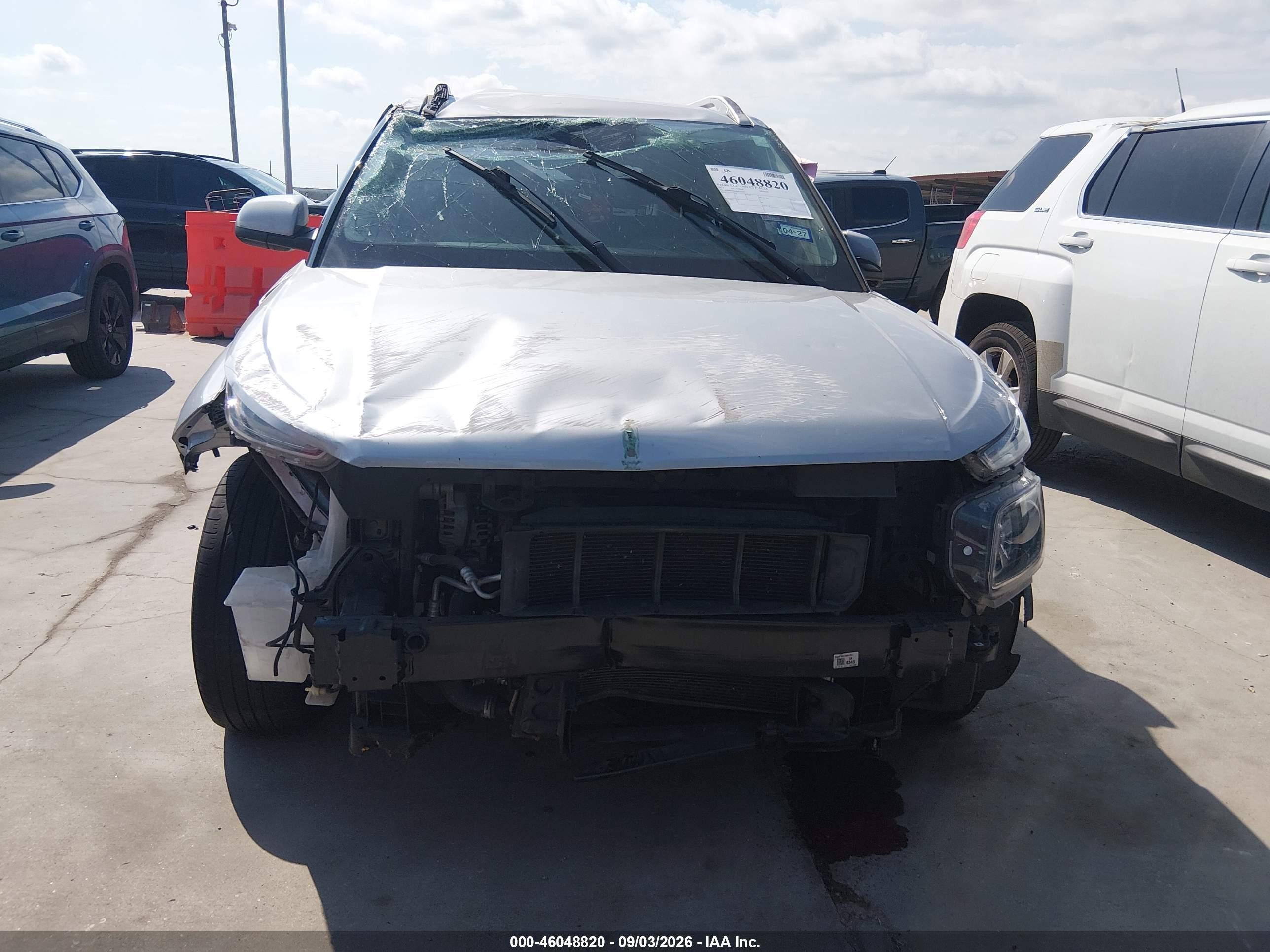 2021 Hyundai Venue Sel Silver vin: KMHRC8A34MU071427