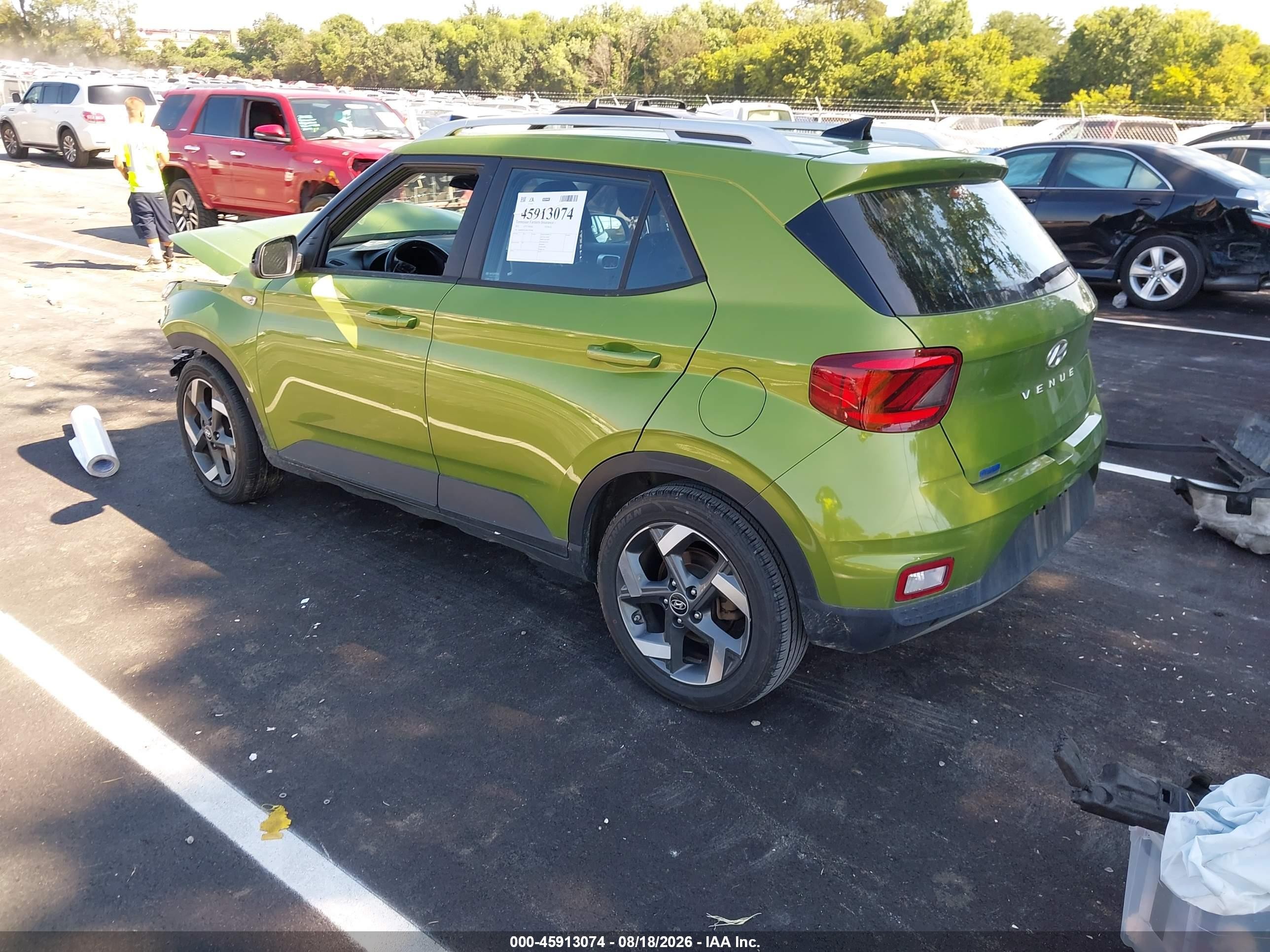 2022 Hyundai Venue Sel Green vin: KMHRC8A34NU199586