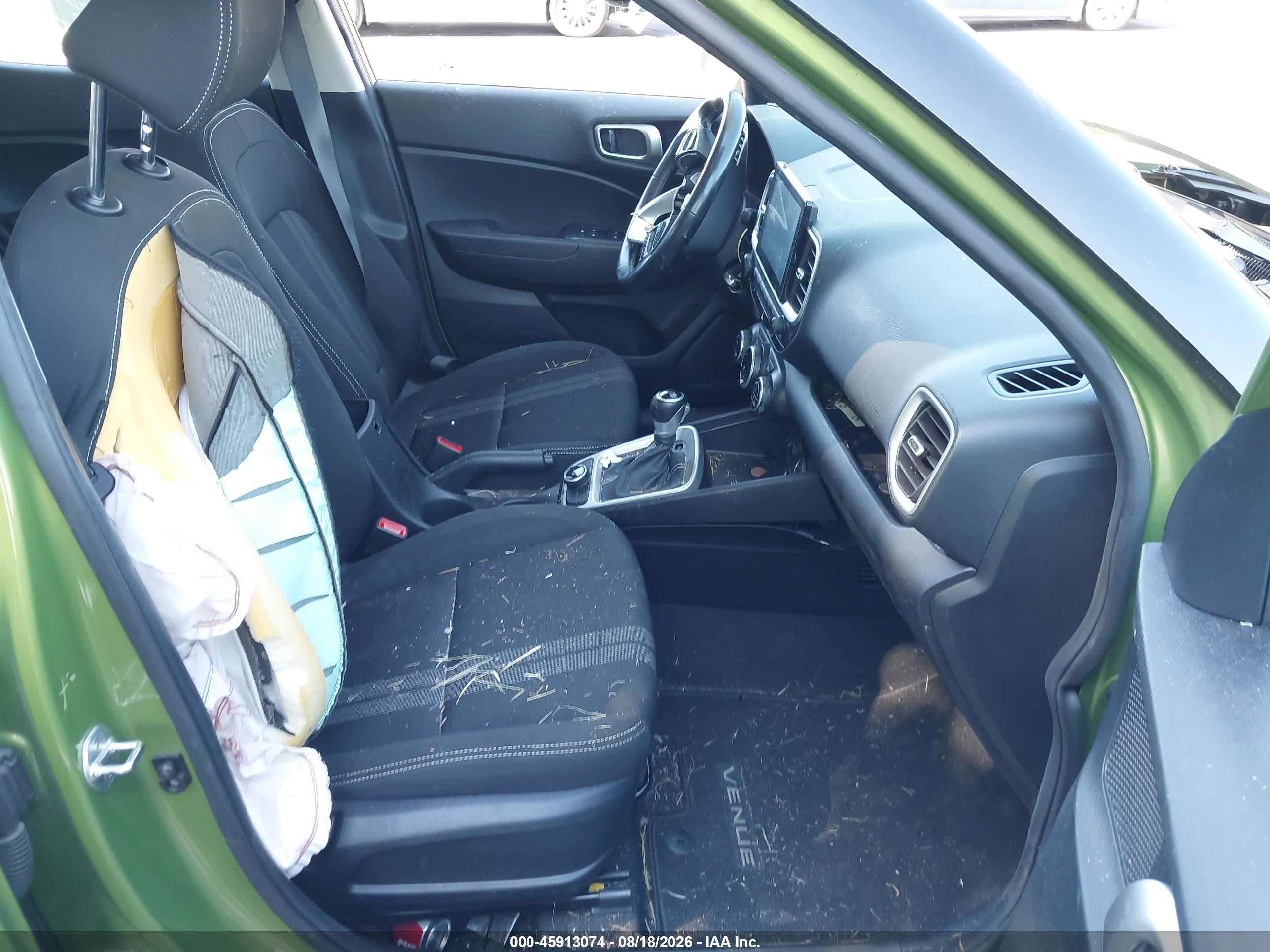 2022 Hyundai Venue Sel Green vin: KMHRC8A34NU199586