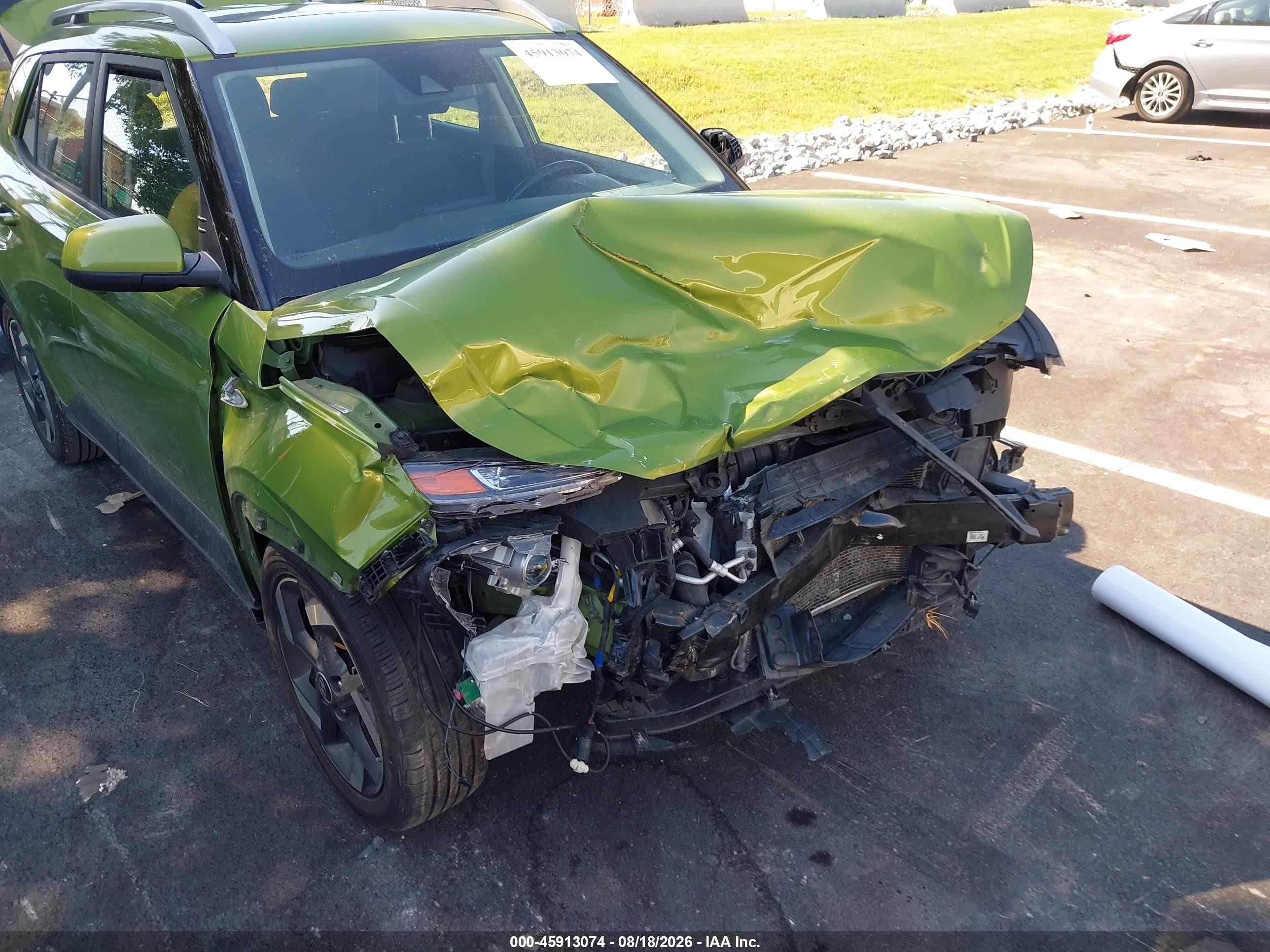 2022 Hyundai Venue Sel Green vin: KMHRC8A34NU199586