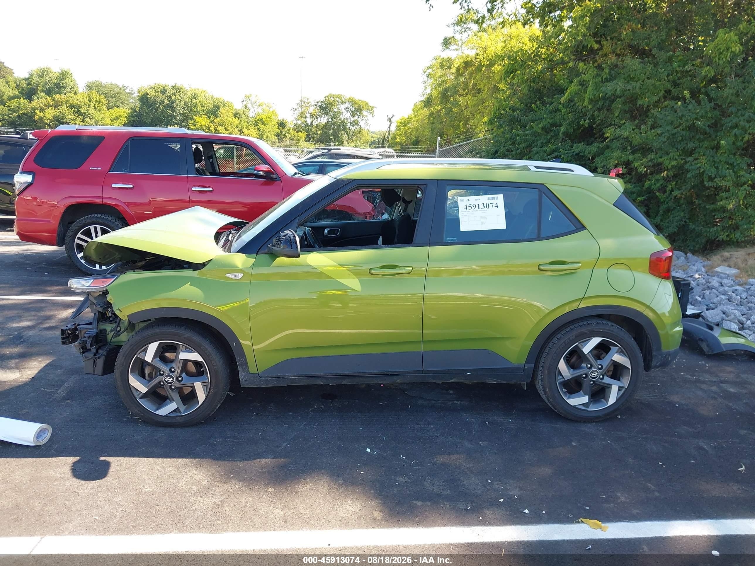 2022 Hyundai Venue Sel Green vin: KMHRC8A34NU199586