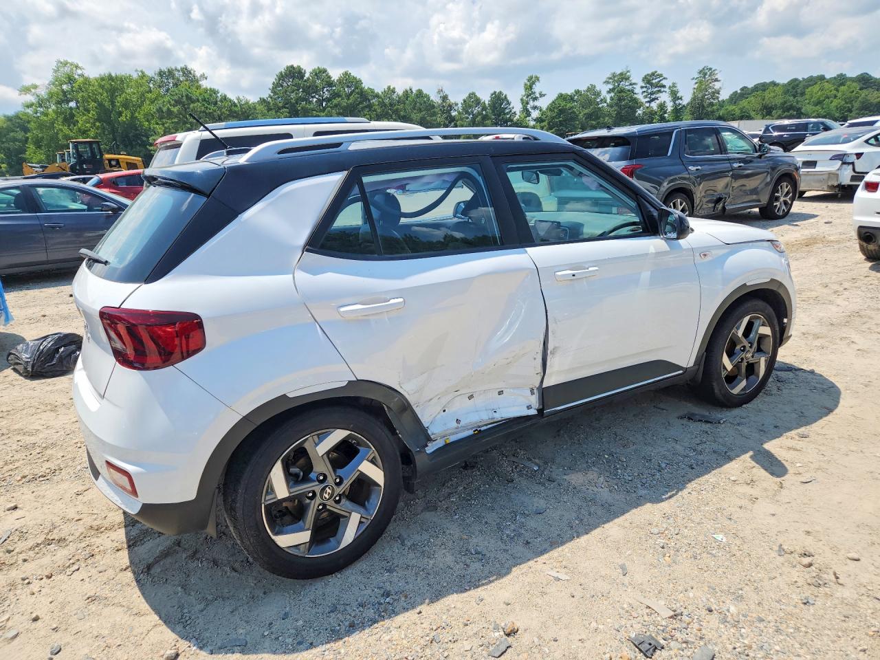 2023 Hyundai Venue Limited White vin: KMHRC8A34PU235361
