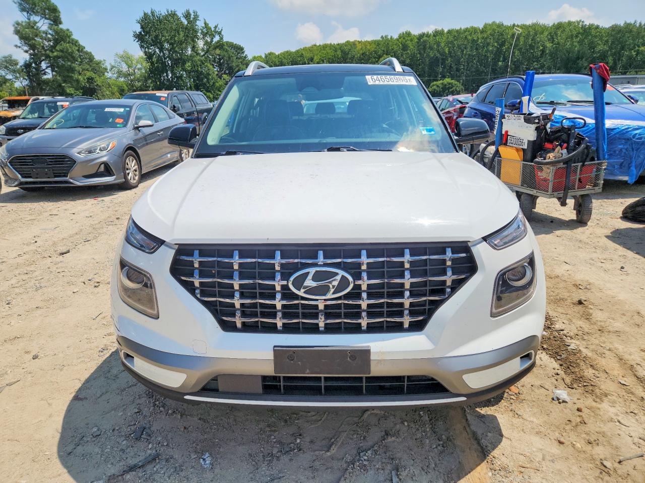 2023 Hyundai Venue Limited White vin: KMHRC8A34PU235361