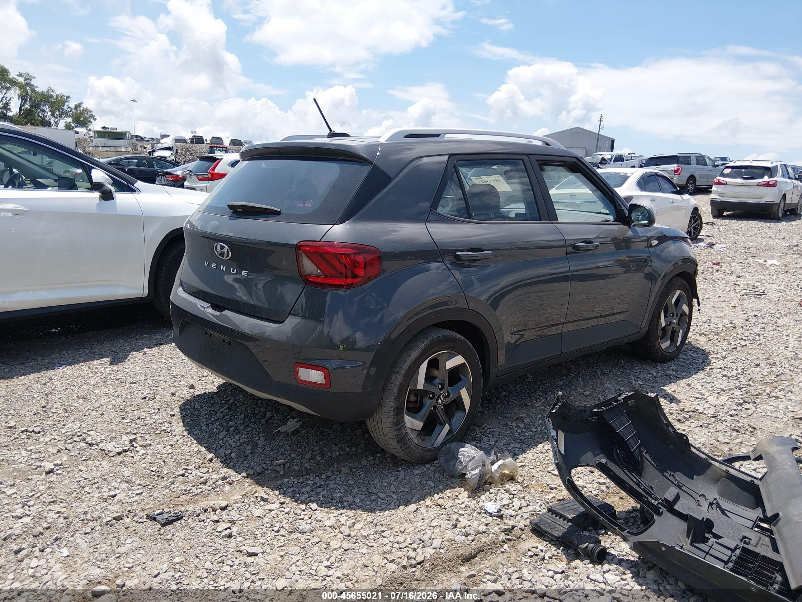 2024 Hyundai Venue Sel Gray vin: KMHRC8A34RU282716