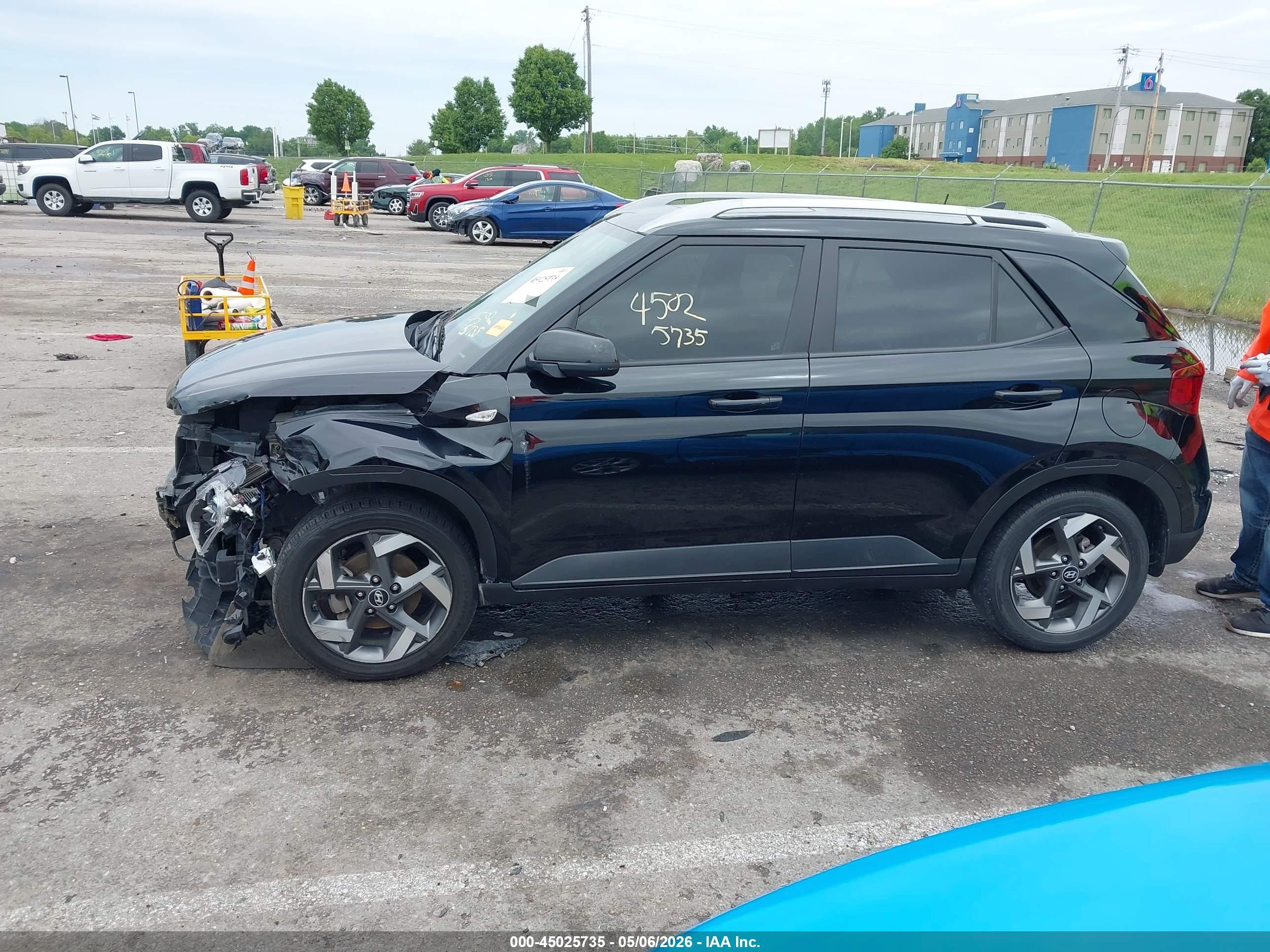 2020 Hyundai Venue Sel Black vin: KMHRC8A35LU050293