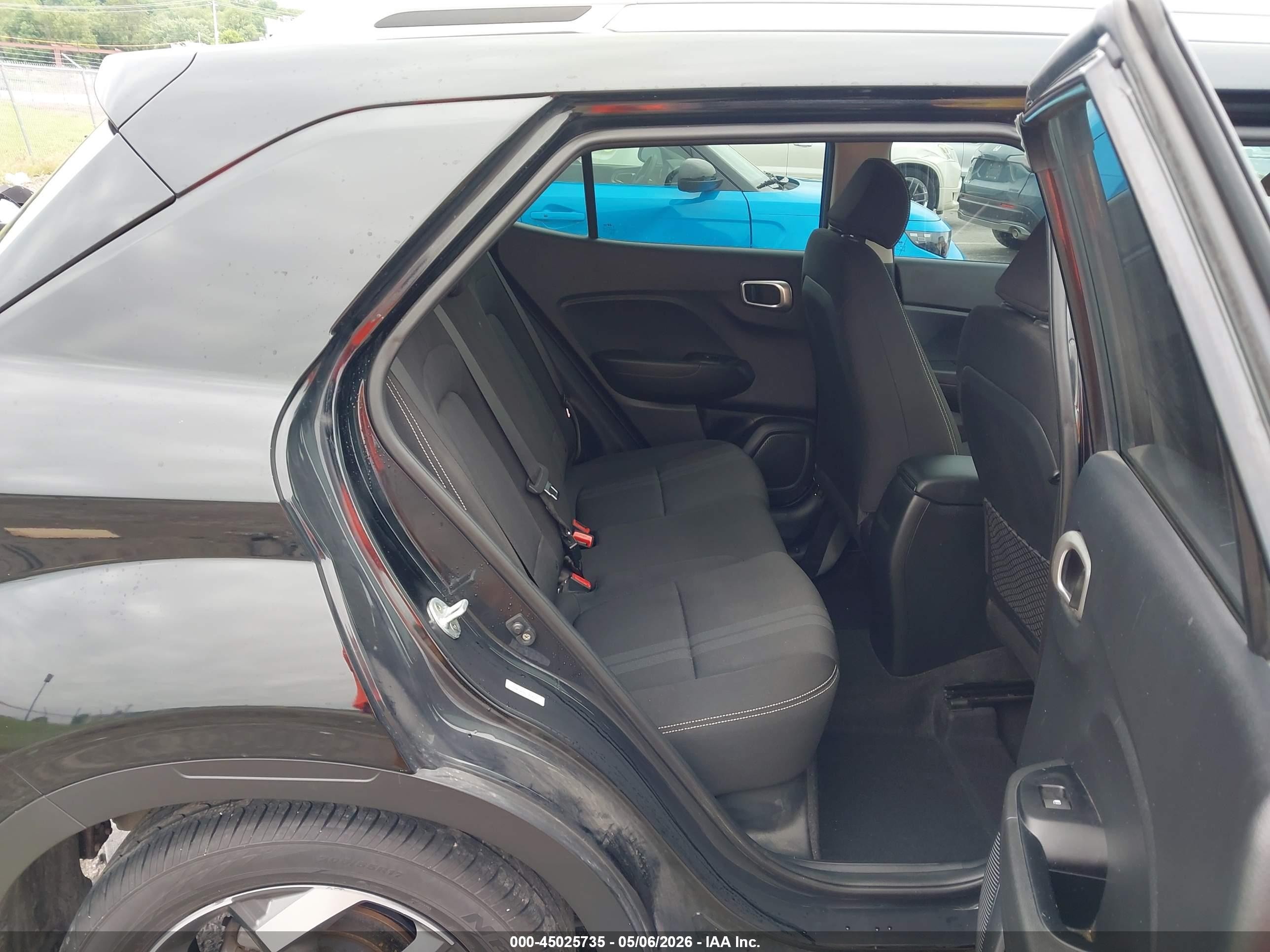 2020 Hyundai Venue Sel Black vin: KMHRC8A35LU050293