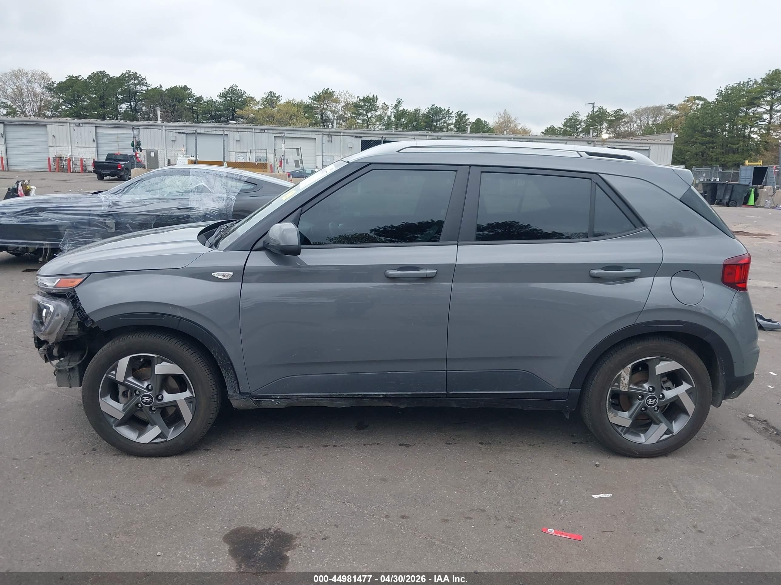 2022 Hyundai Venue Sel Gray vin: KMHRC8A35NU181713