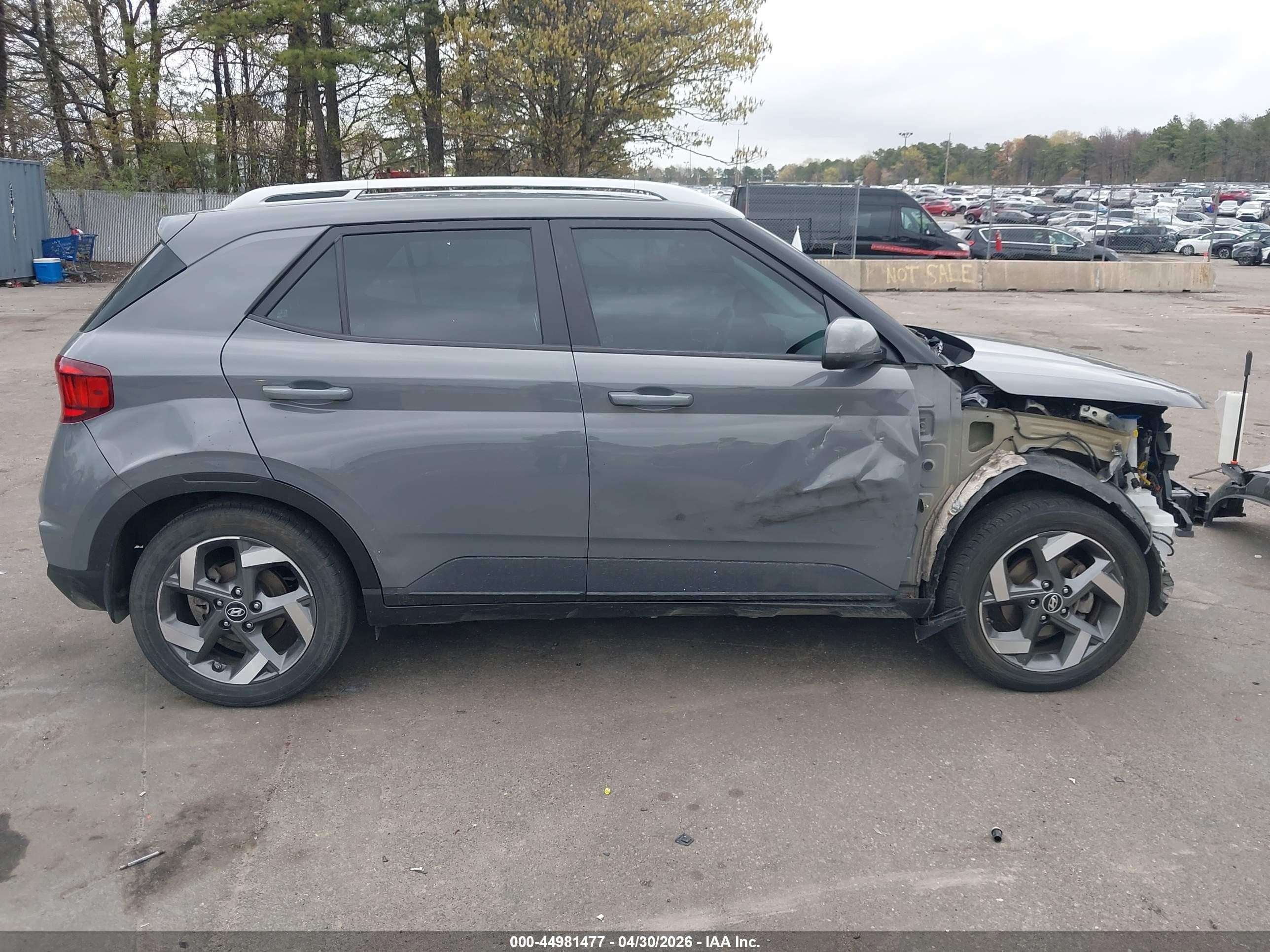 2022 Hyundai Venue Sel Gray vin: KMHRC8A35NU181713