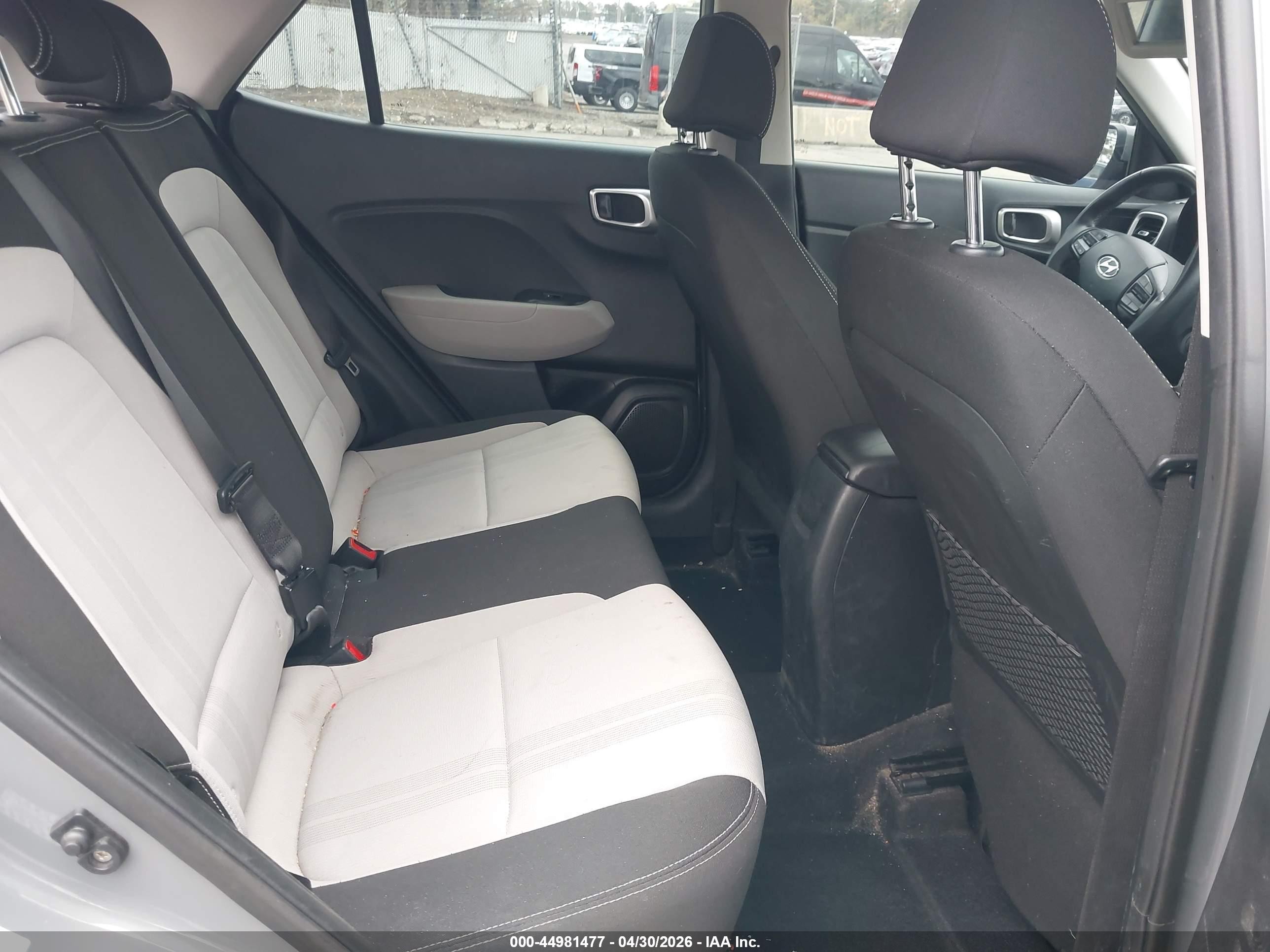 2022 Hyundai Venue Sel Gray vin: KMHRC8A35NU181713