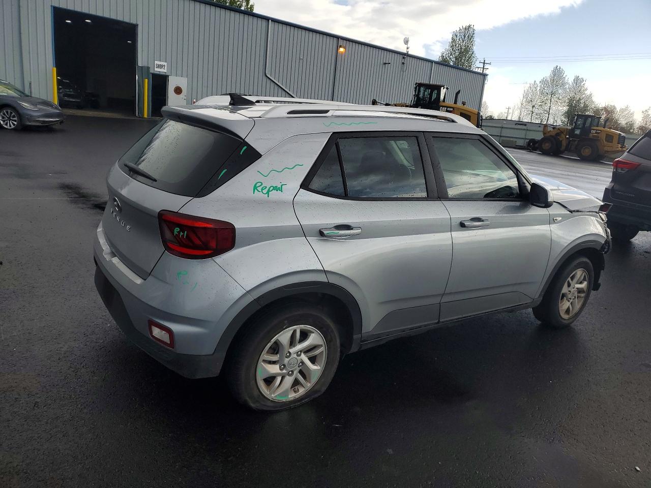 2020 Hyundai Venue Sel Серебряный vin: KMHRC8A36LU018114