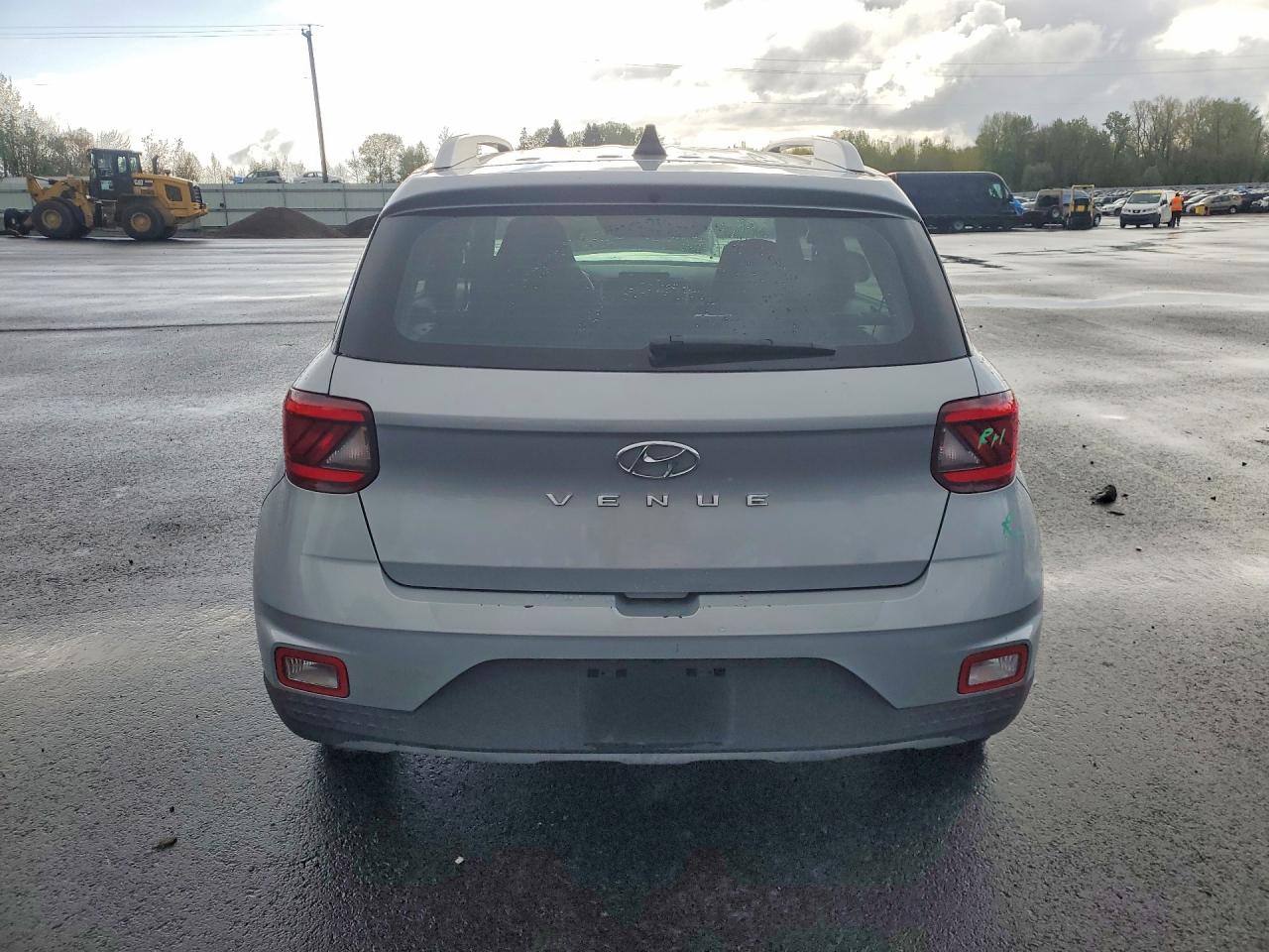 2020 Hyundai Venue Sel Серебряный vin: KMHRC8A36LU018114