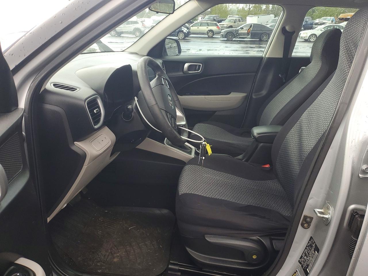 2020 Hyundai Venue Sel Серебряный vin: KMHRC8A36LU018114