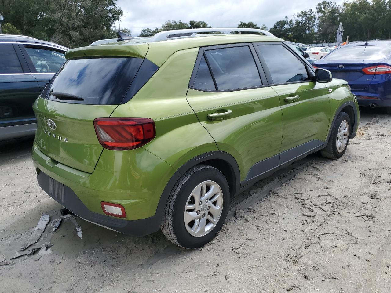 2020 Hyundai Venue Sel Green vin: KMHRC8A36LU035124