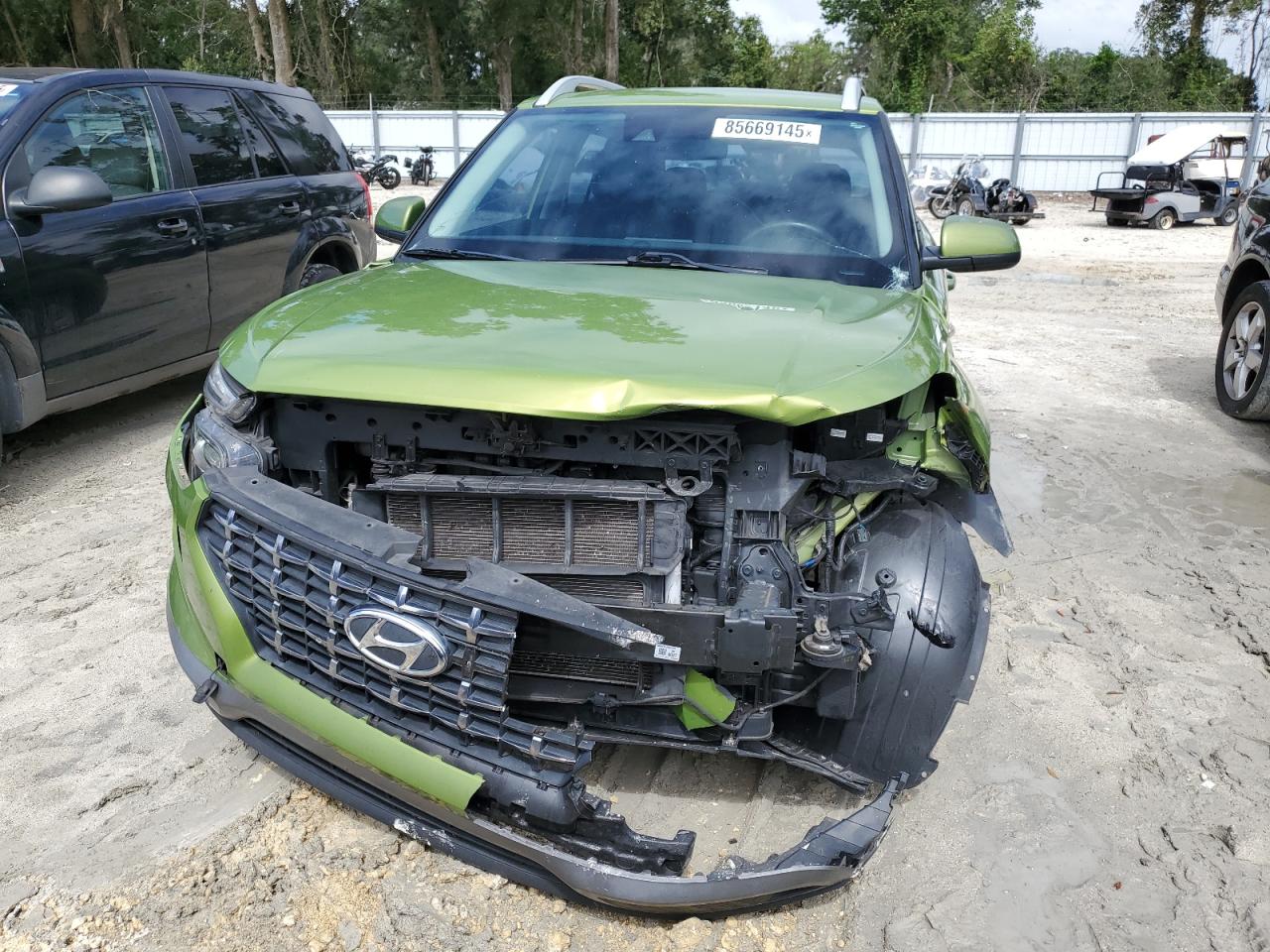2020 Hyundai Venue Sel Green vin: KMHRC8A36LU035124
