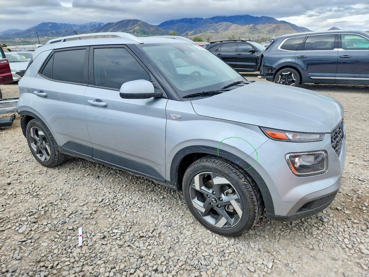 2023 Hyundai Venue Sel Silver vin: KMHRC8A37PU220594